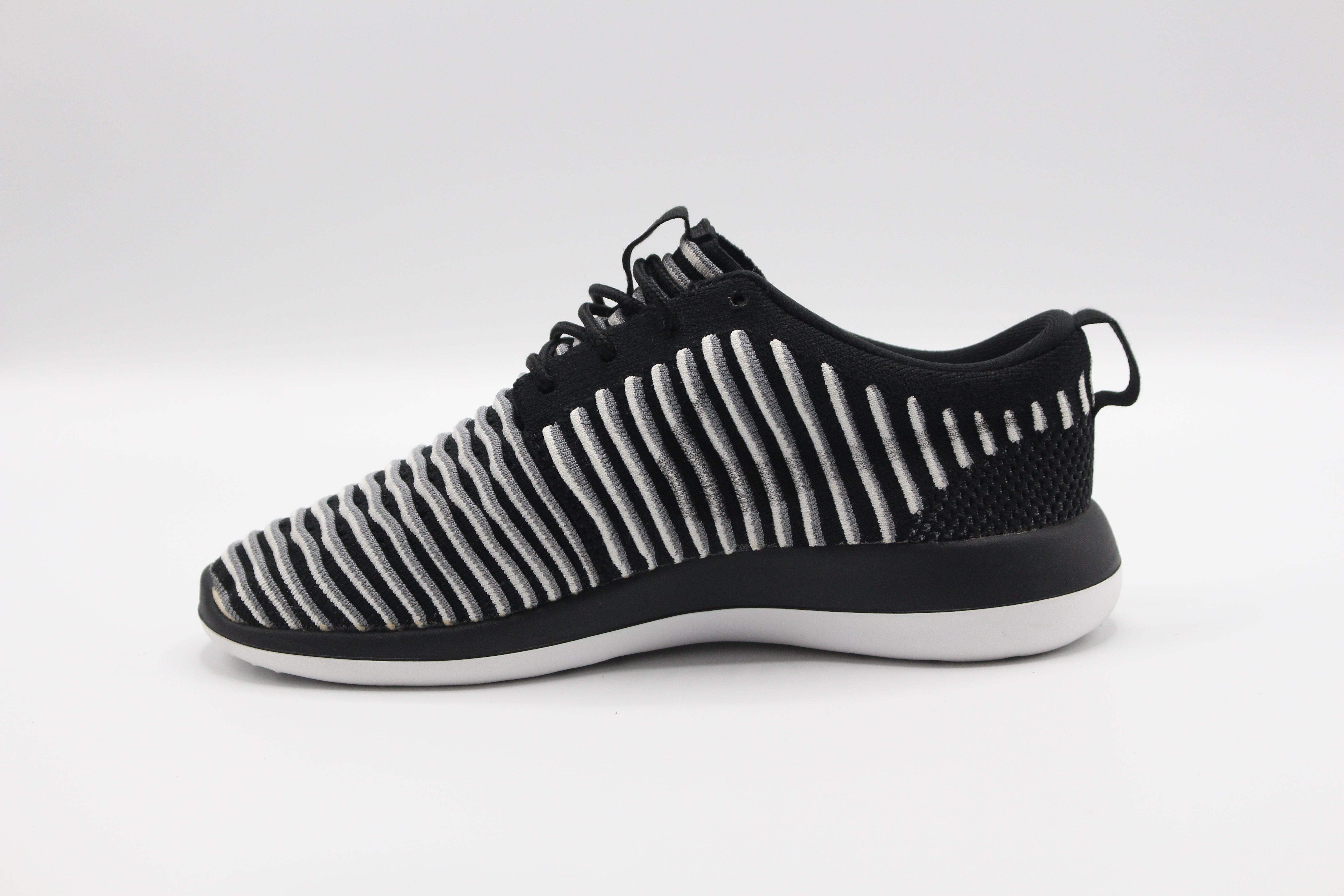 Nike W Roshe Two Flyknit "Black N White" Shoes EUR SIZE 37.5