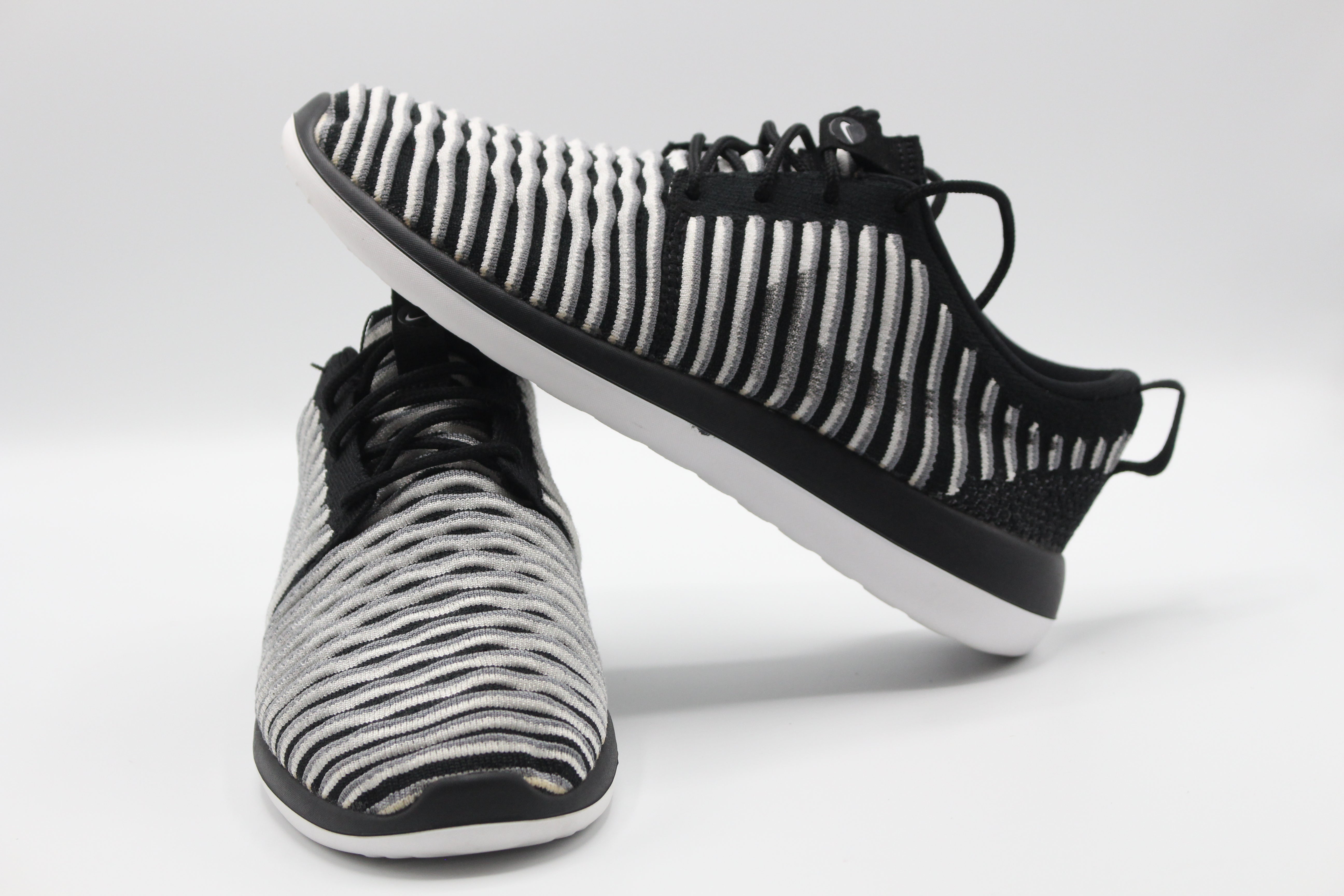 Nike W Roshe Two Flyknit "Black N White" Shoes EUR SIZE 37.5