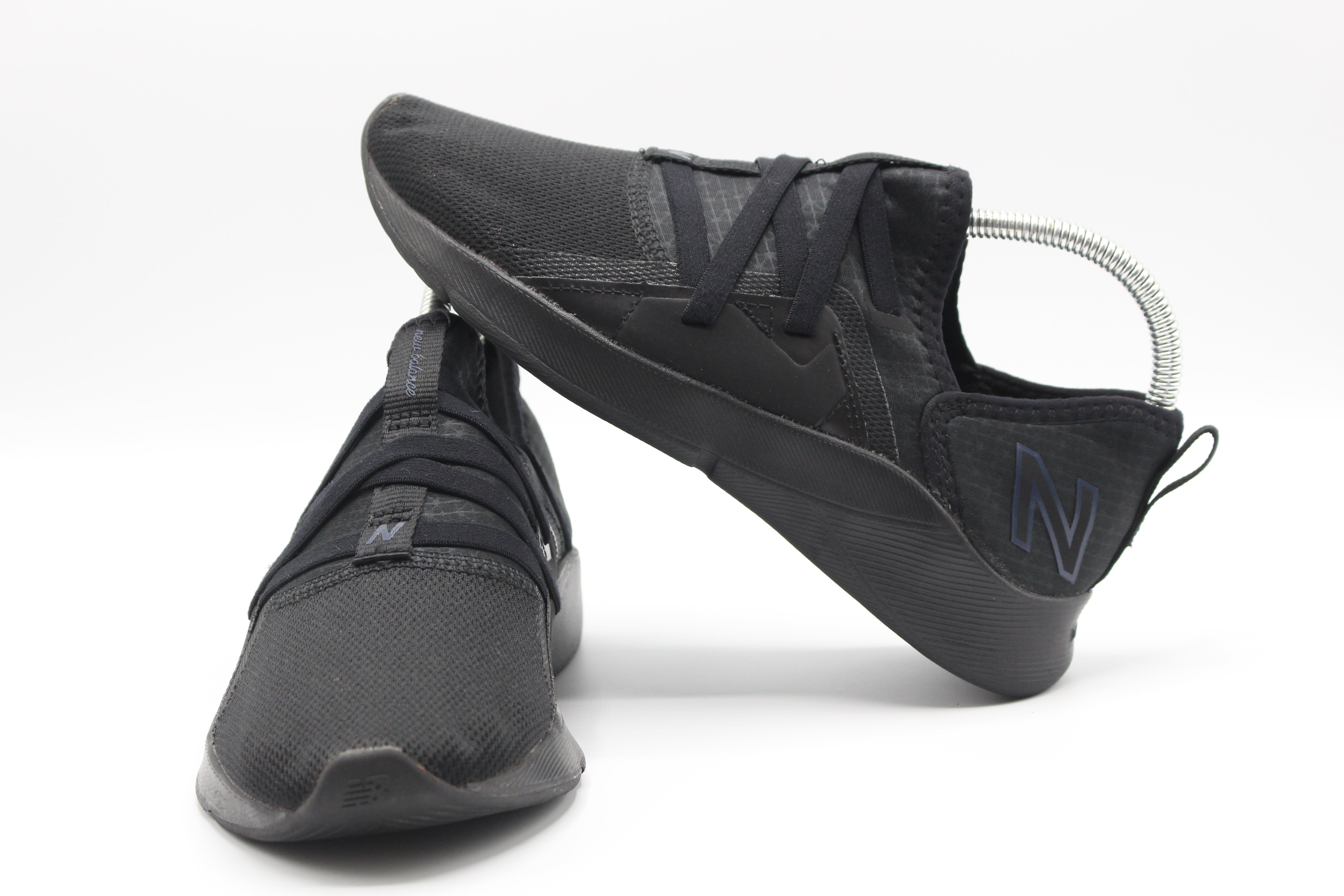 New Balance Low-Top Sneakers for Women           EUR SIZE 37
