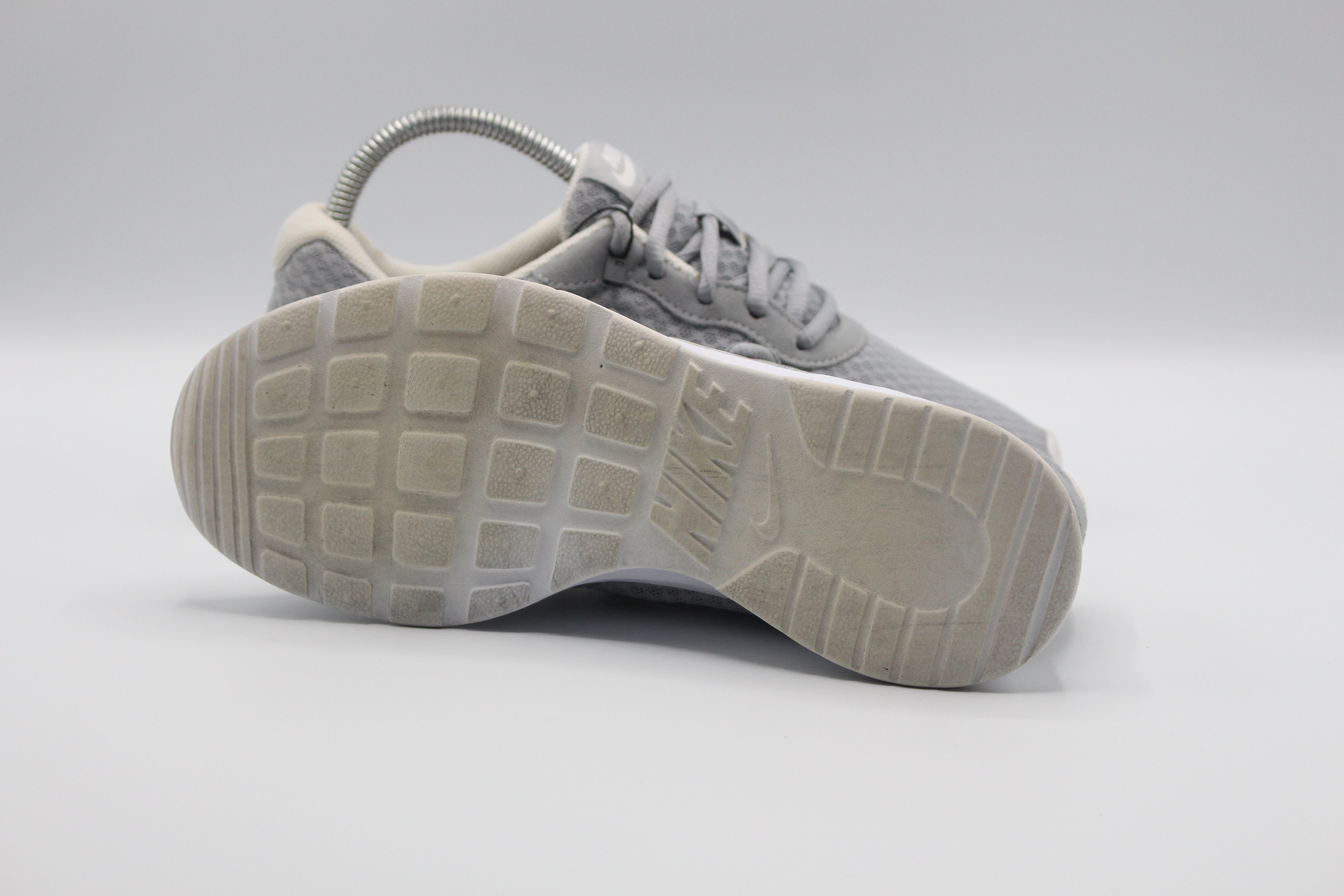 Nike Tanjun Shoes - 812655-010         EUR SIZE 36.5