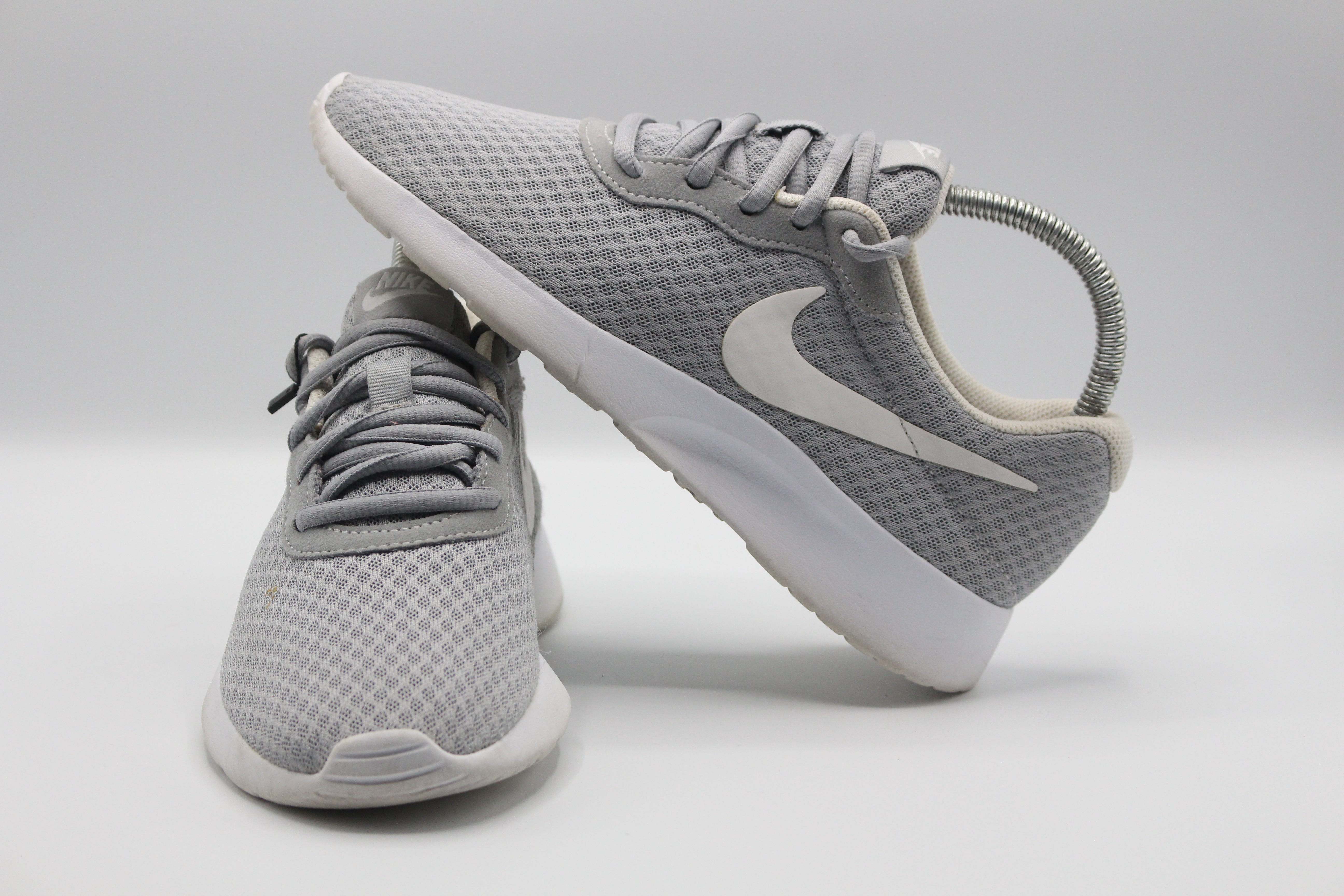 Nike Tanjun Shoes - 812655-010         EUR SIZE 36.5
