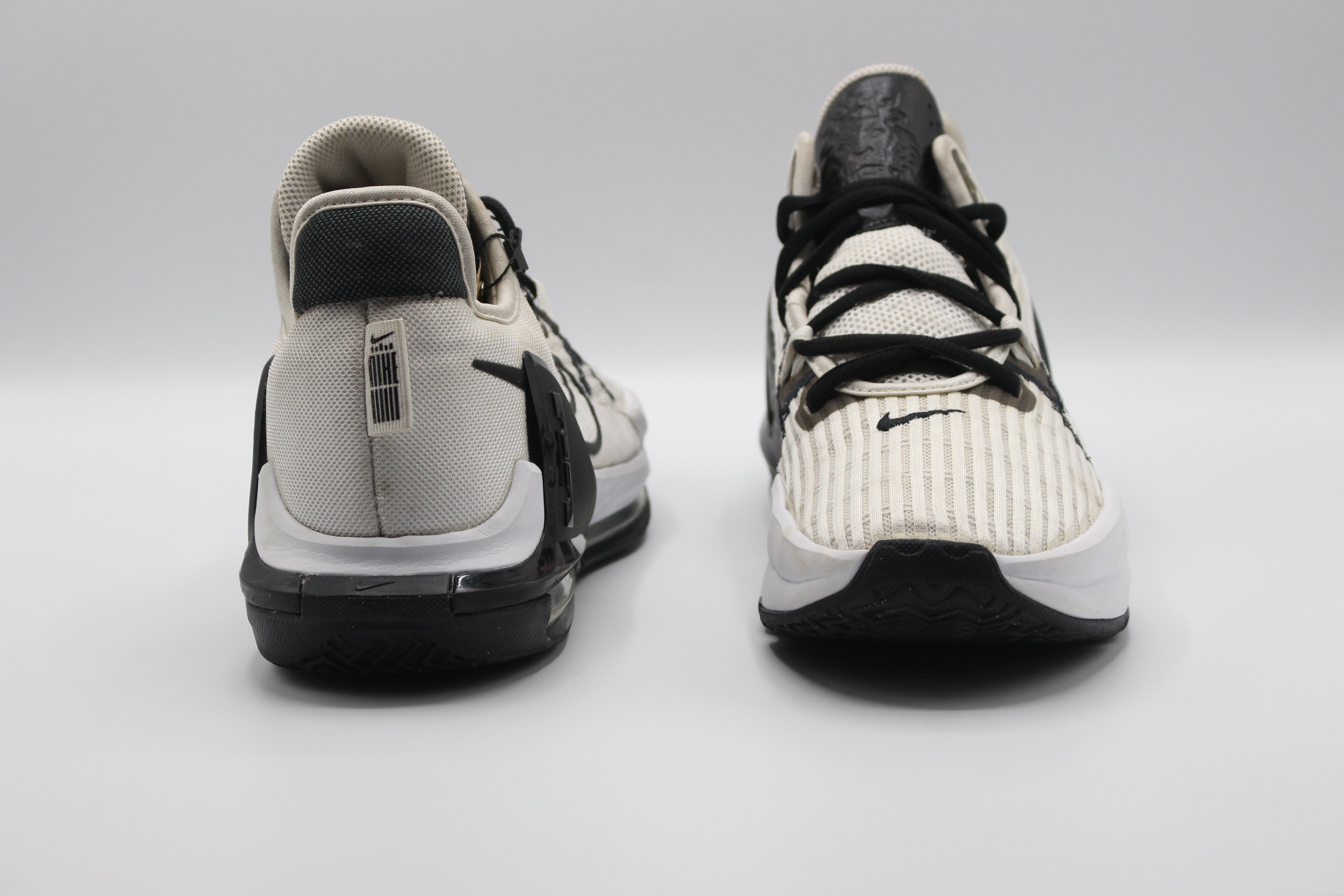 Nike LeBron Witness 6 Shoes          EUR SIZE 42