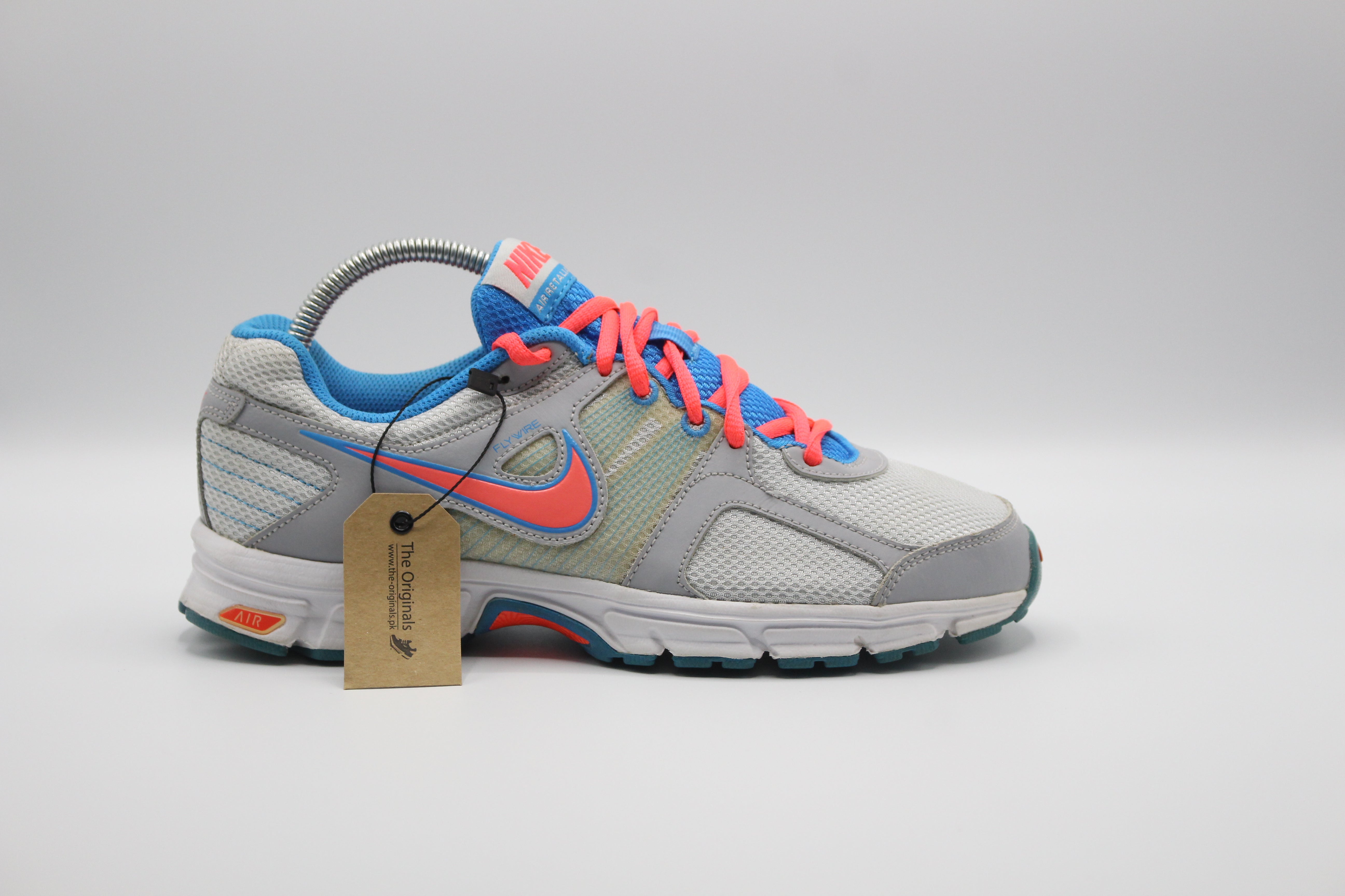 Nike AIR HEIGHTS SHOES          EUR SIZE  40