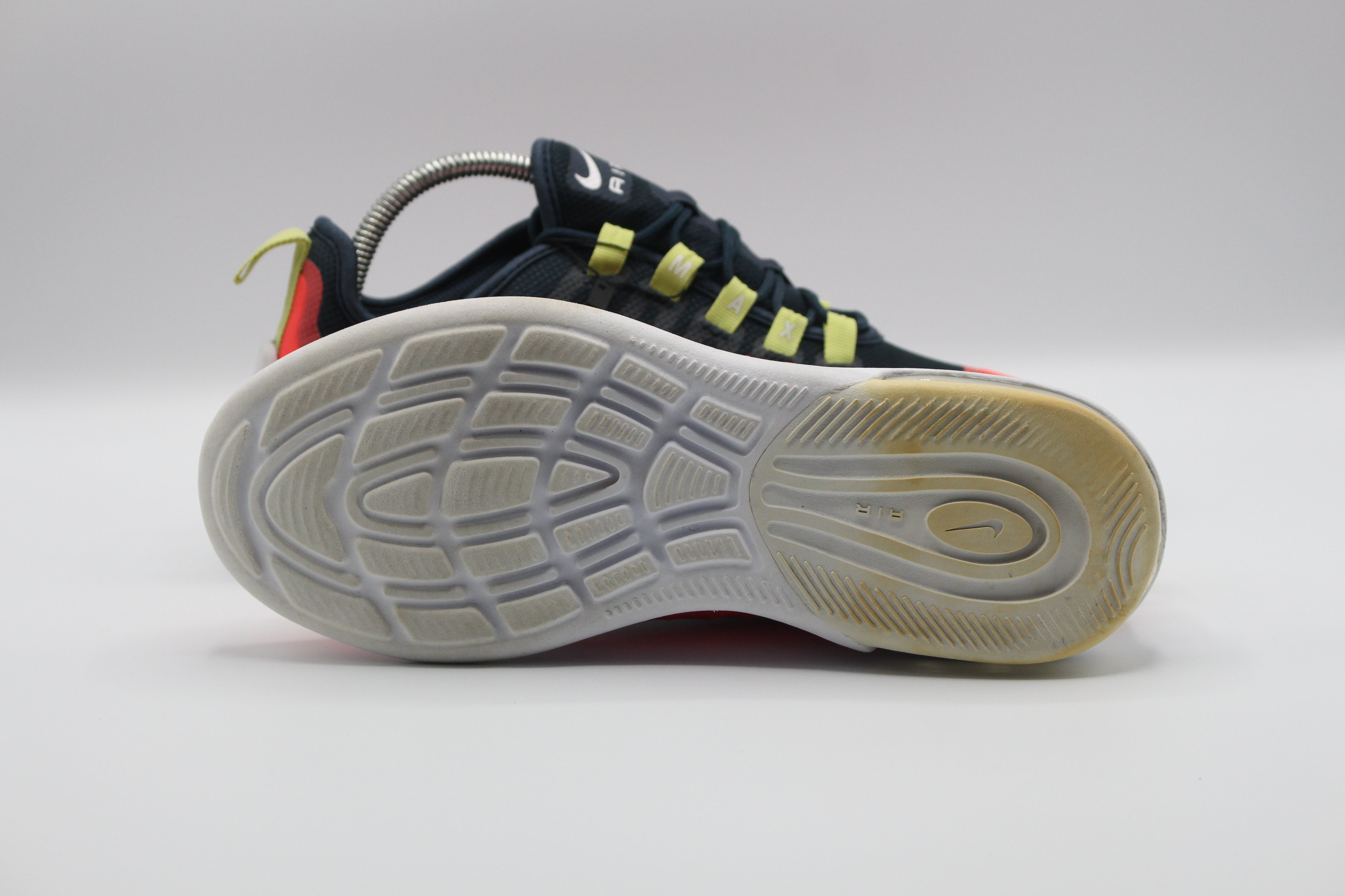 NIKE AIR ART SHOES            EUR SIZE 40