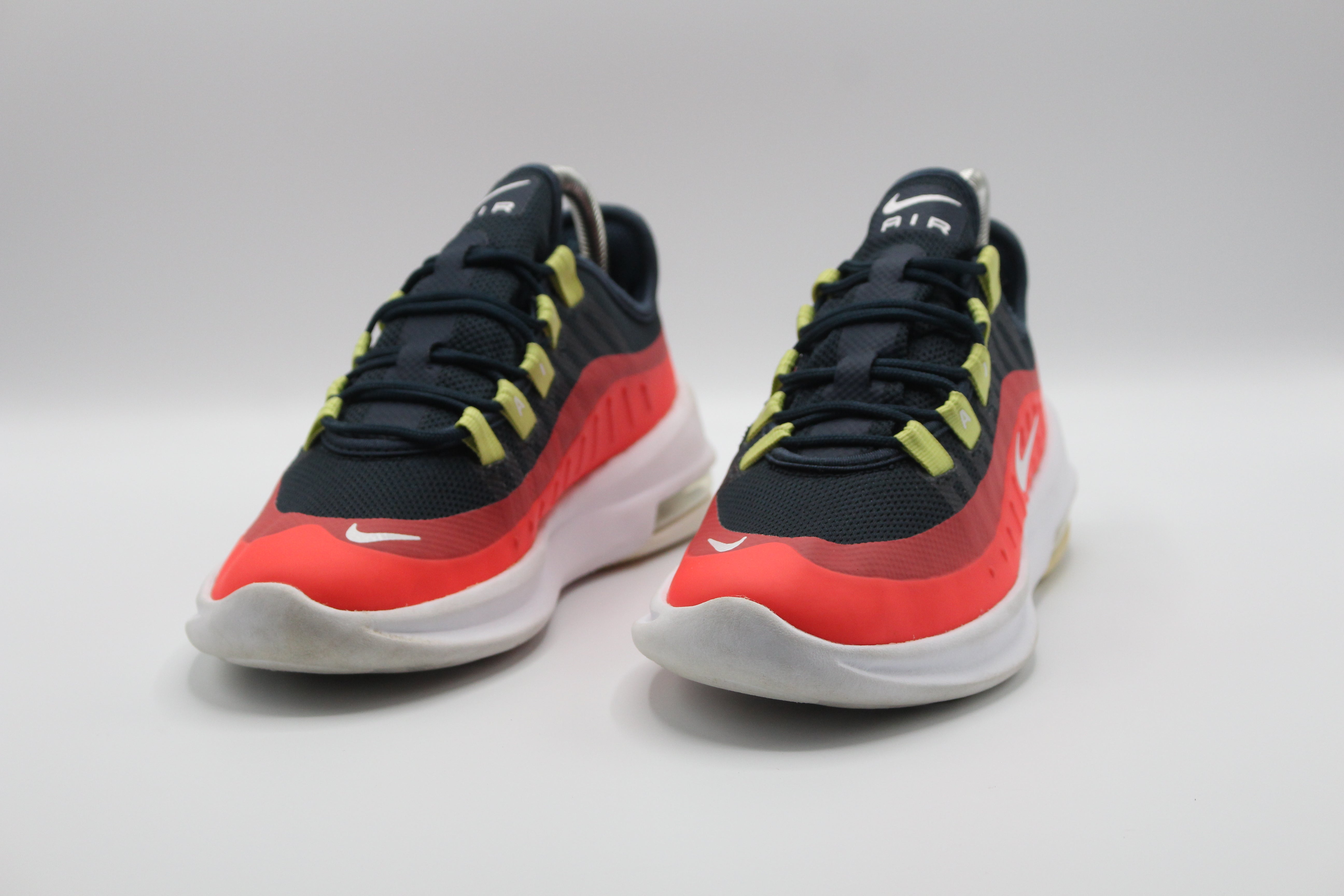 NIKE AIR ART SHOES            EUR SIZE 40