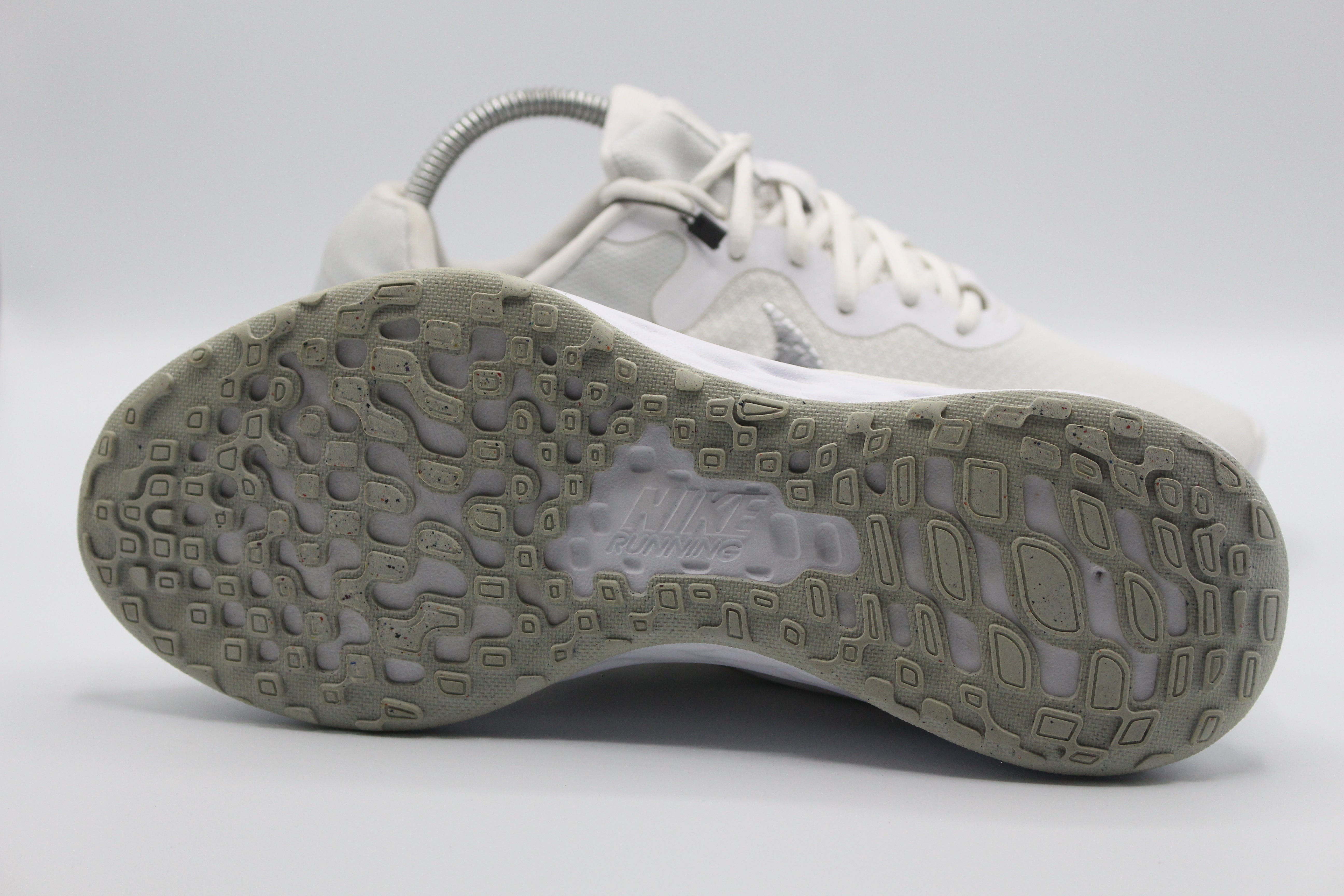 NIKE REVOLUTION 6 SHOES         EUR SIZE 40.5