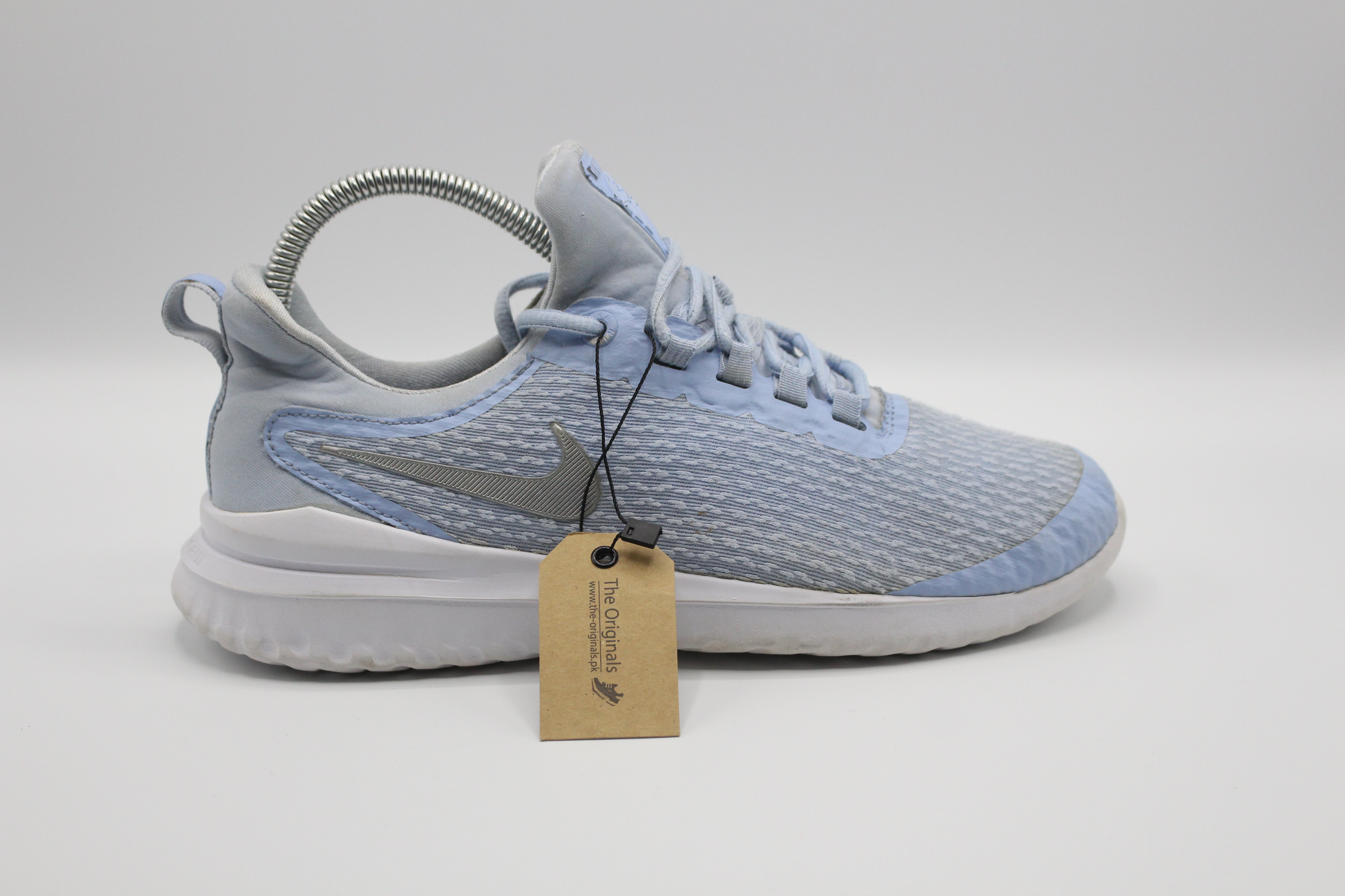 Nike Women's Renew Rival Running Shoe EUR SIZE 39