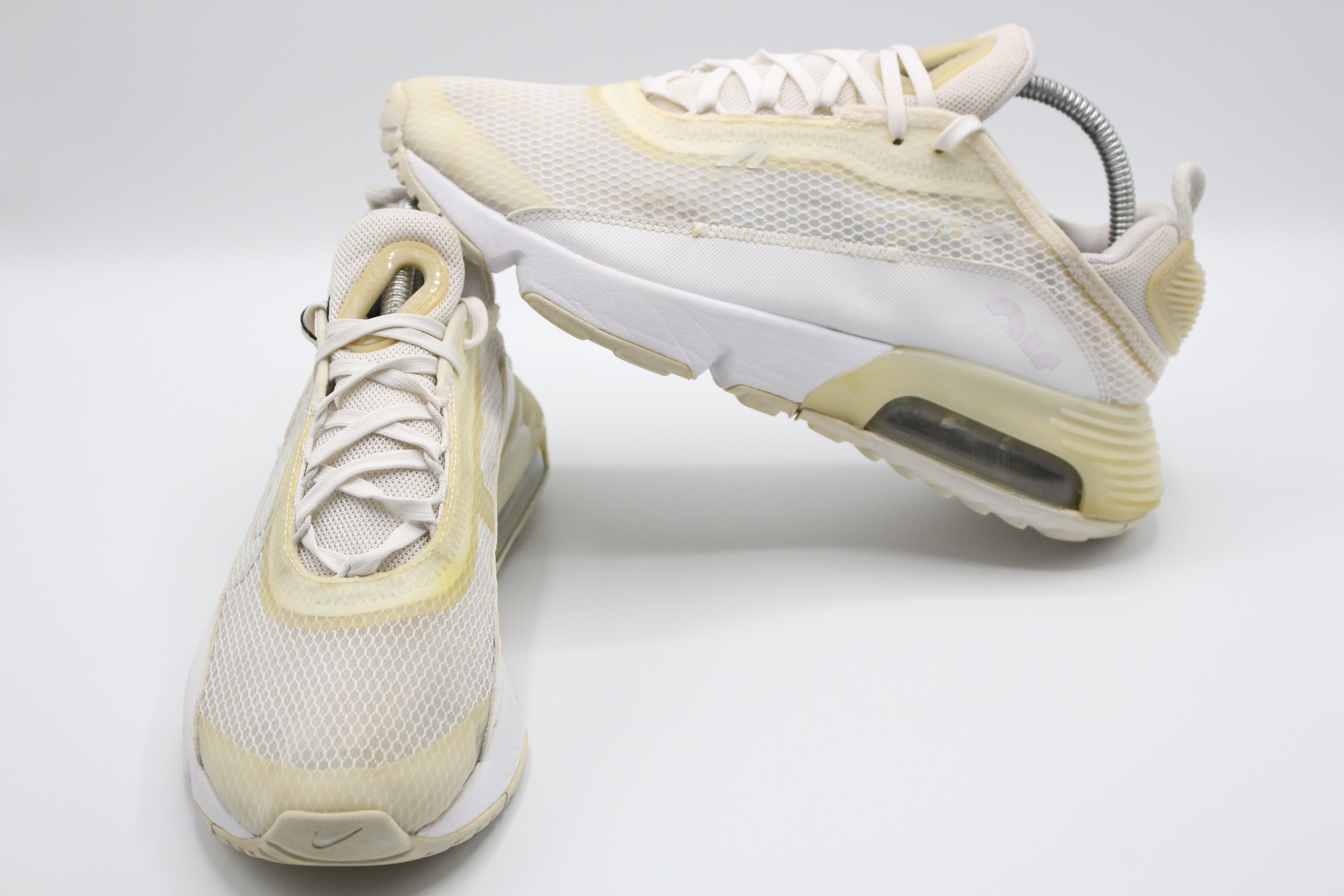 Nike Women's White Trainers Shoes EUR SIZE 40