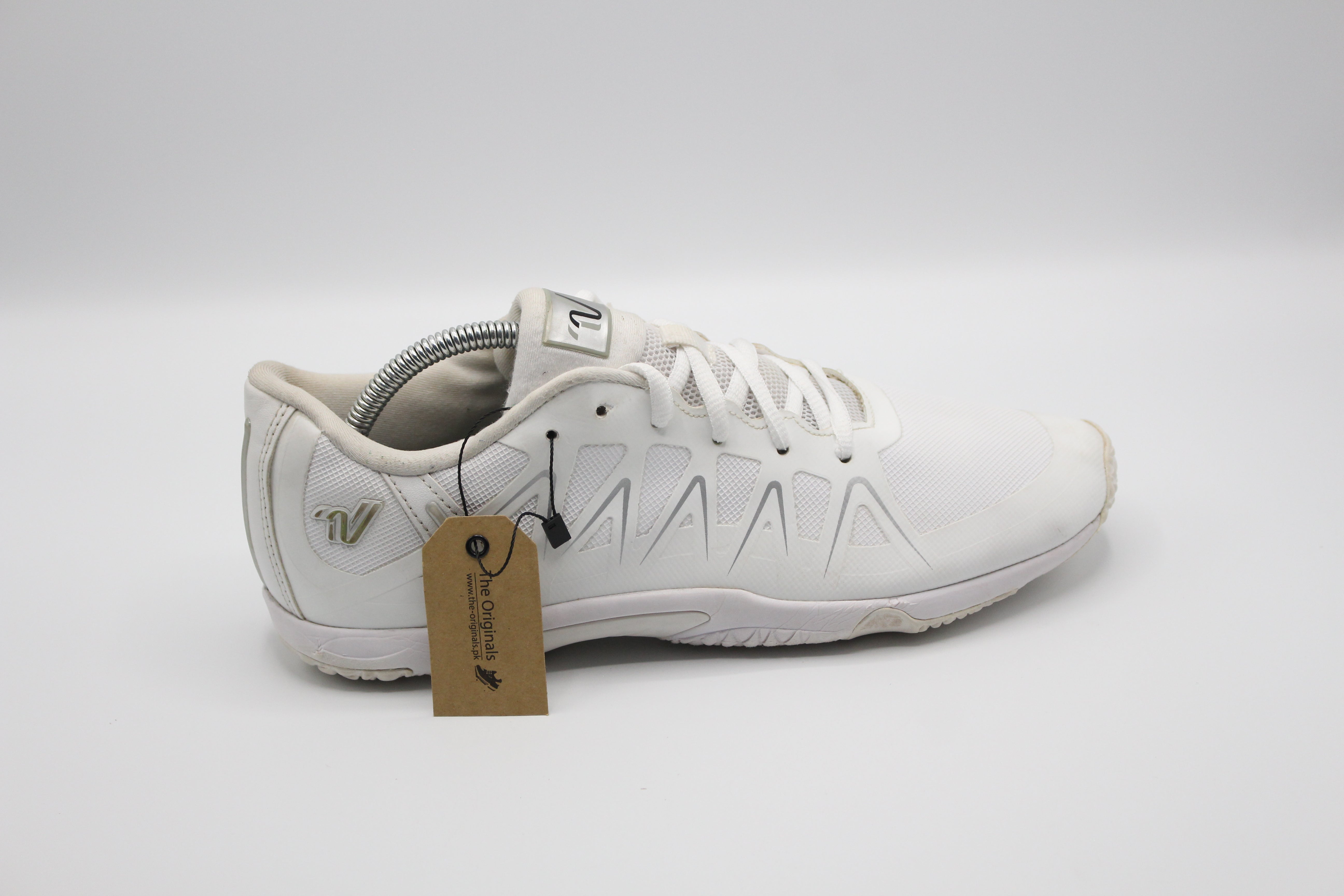 Skechers Uno - Stand On Air White - Size 39 VARSITY ART NO 070