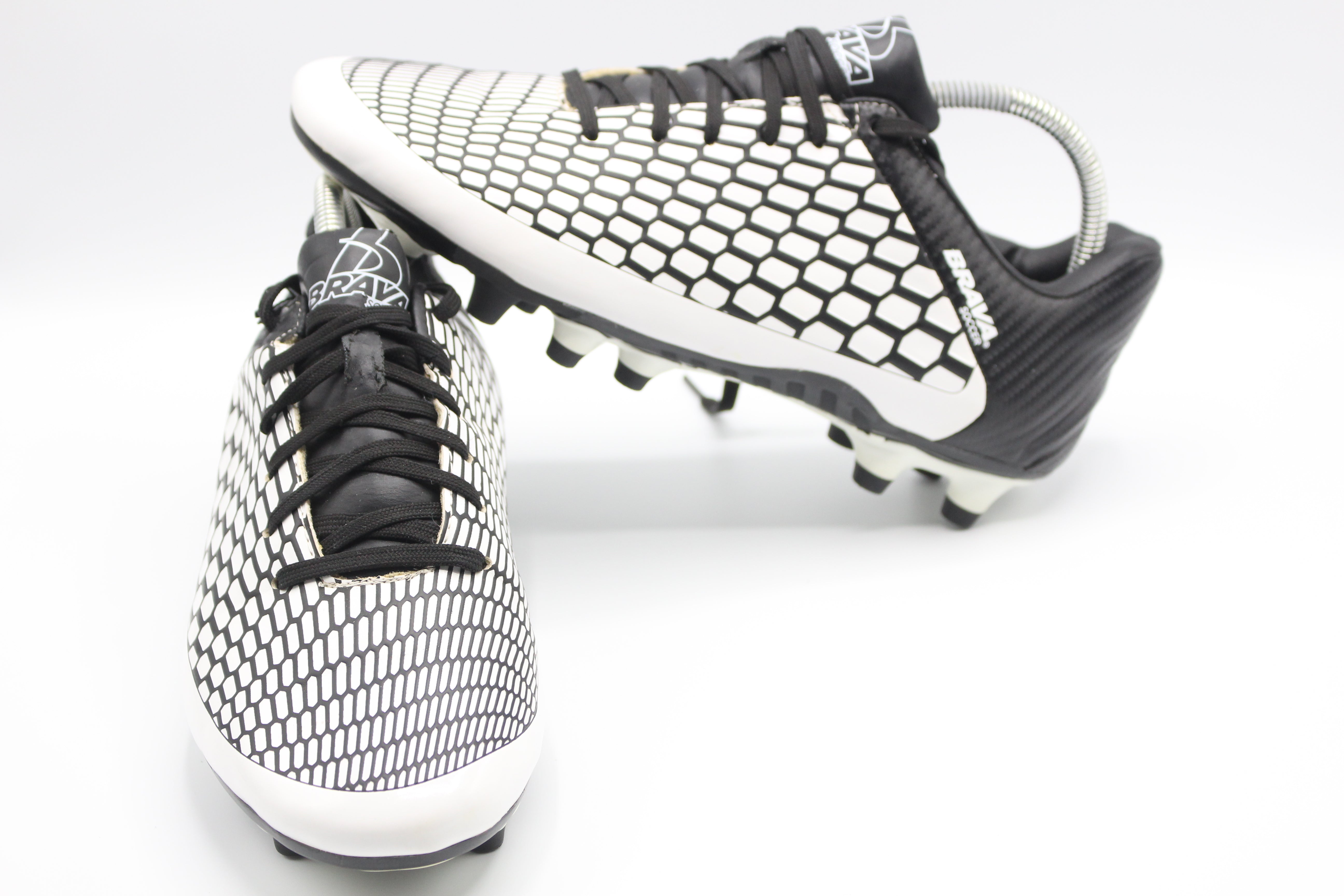 Brava Soccer Men's Shoe Size EUR SIZE 40