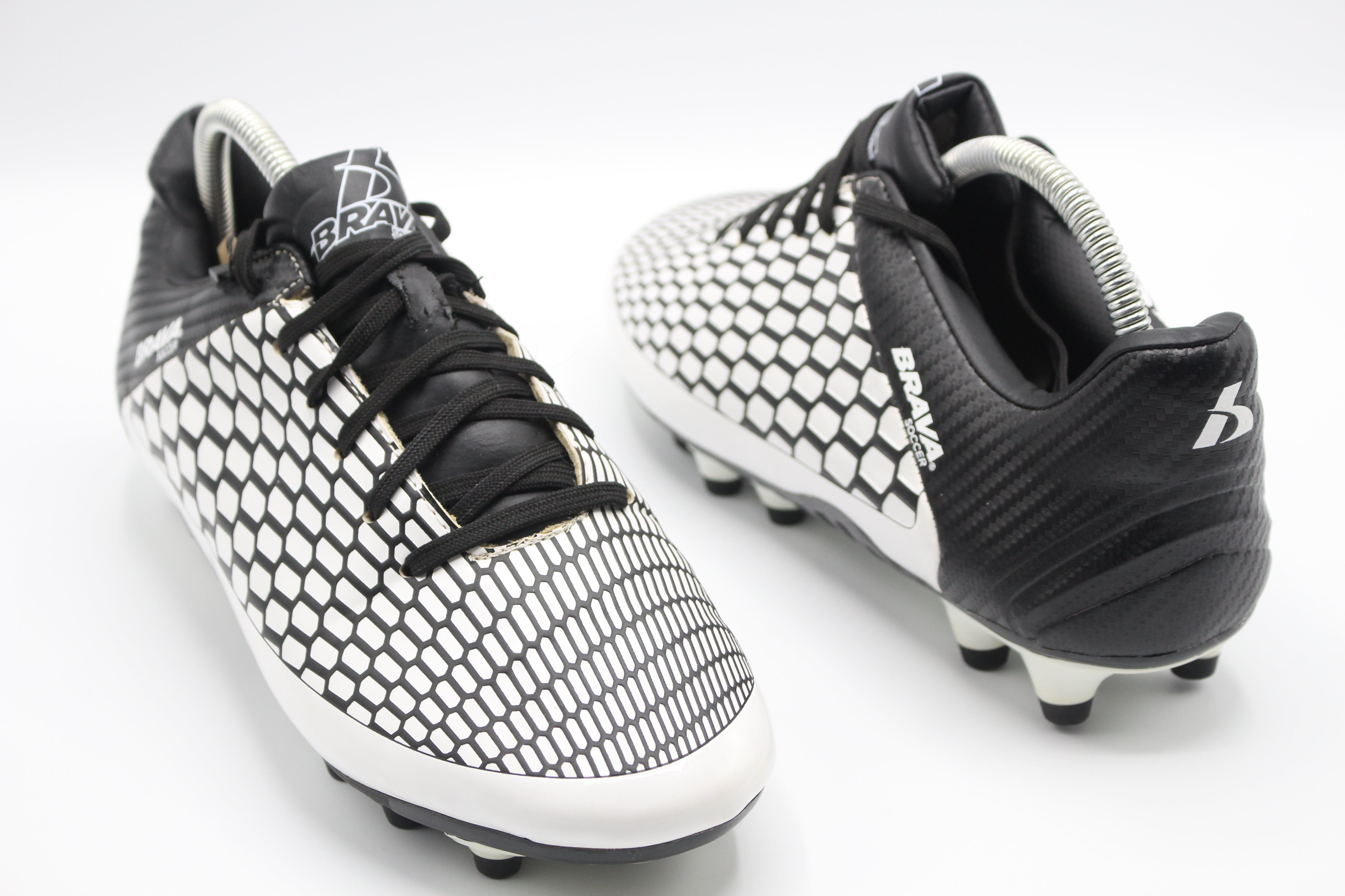 Brava Soccer Men's Shoe Size EUR SIZE 40