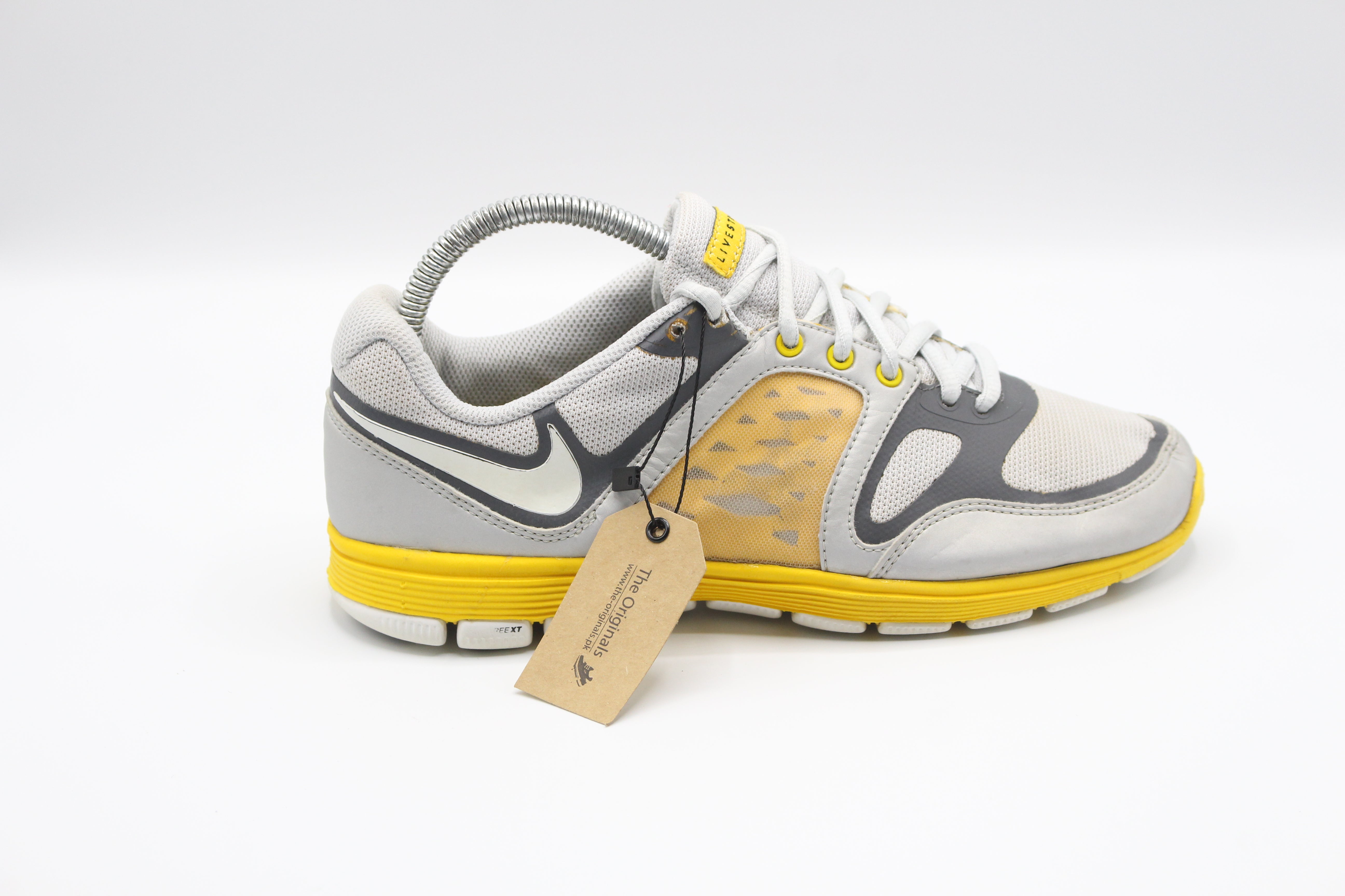 Nike Sportswear ZOOM VOMERO 5 Trainers Shoes          EUR SIZE 38