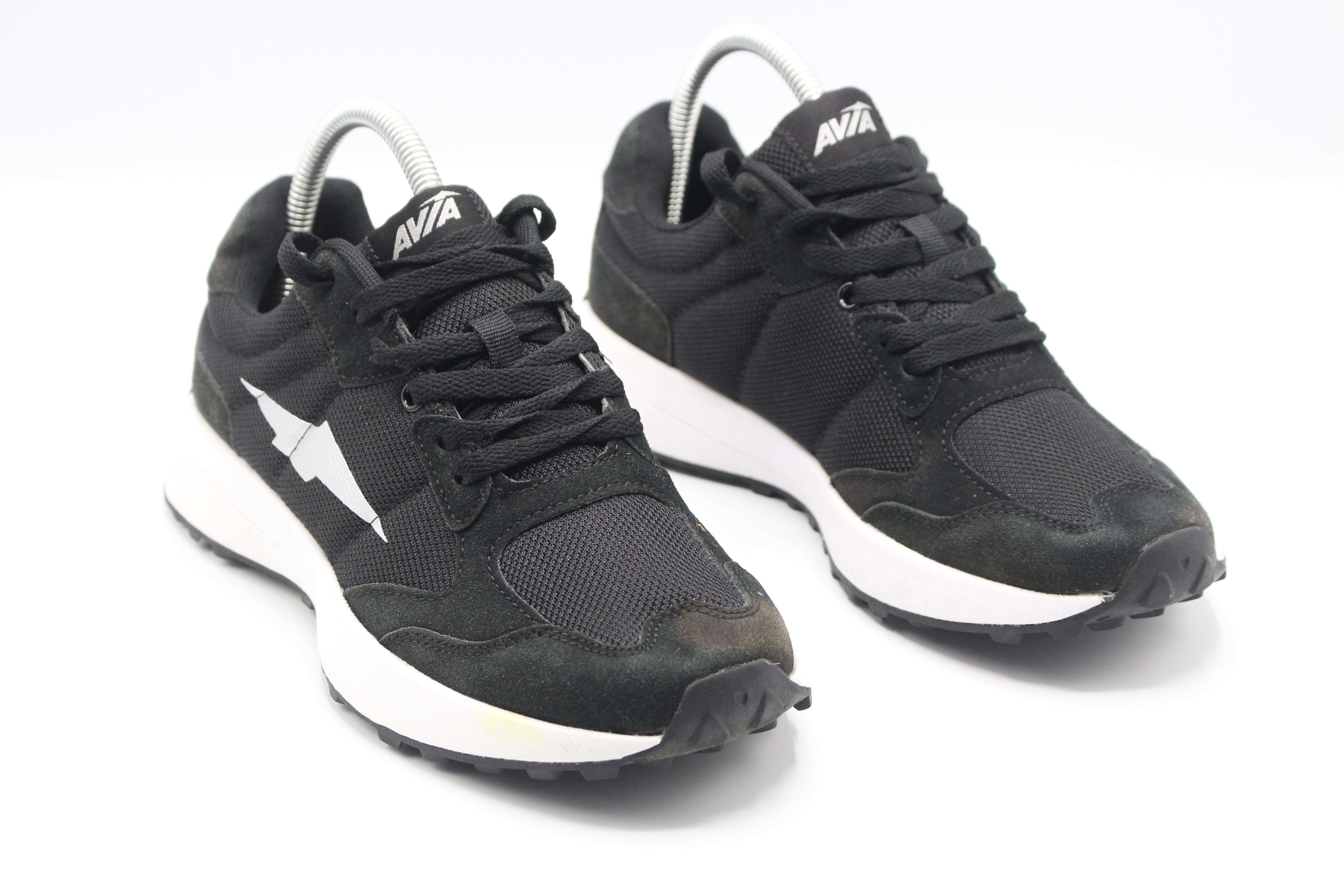Avia Women's Retro Athletic Sneaker 38 EUR SIZE