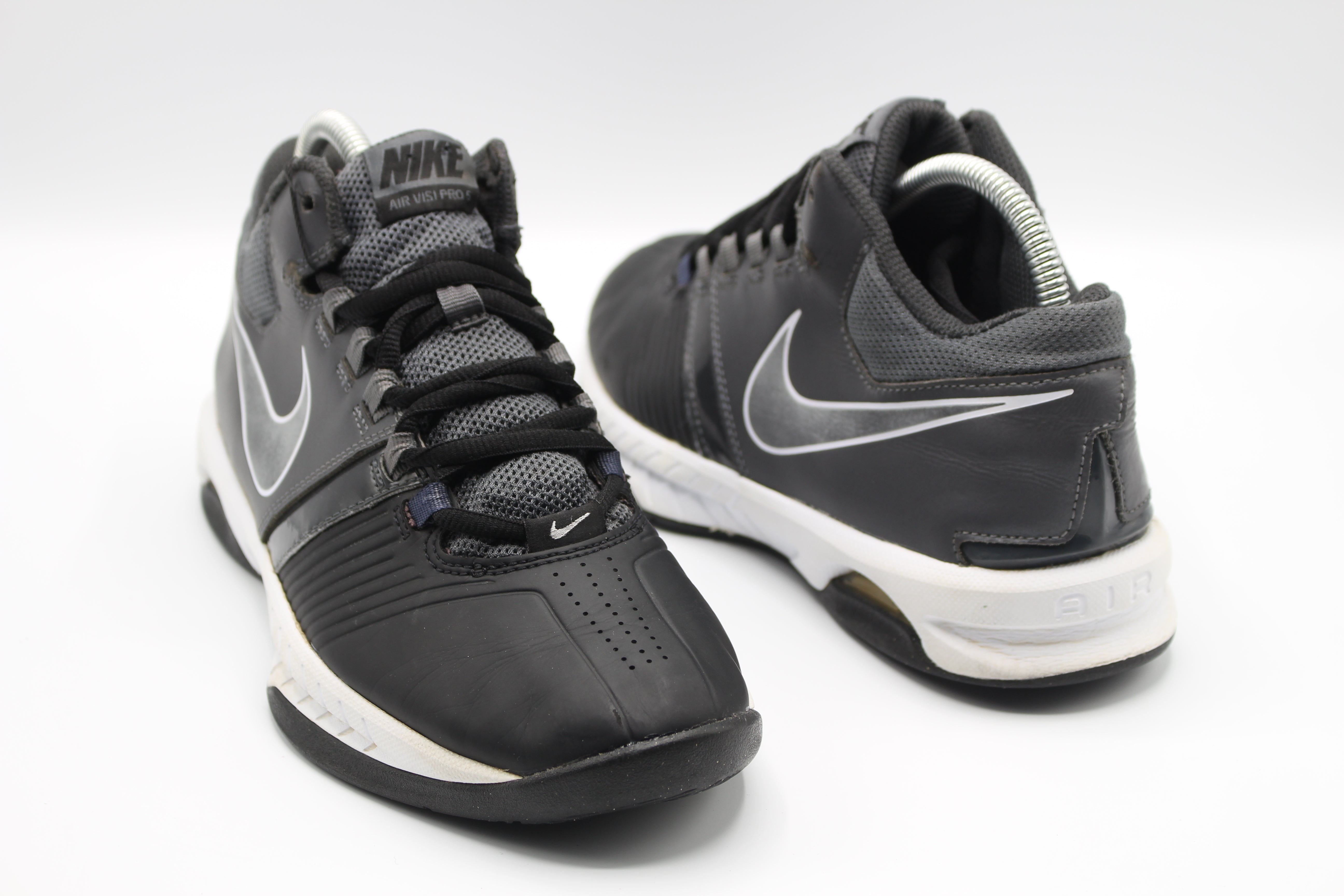 Nike Women's Air Visi Pro V   Shoes Black/Silver    EUR SIZE  39