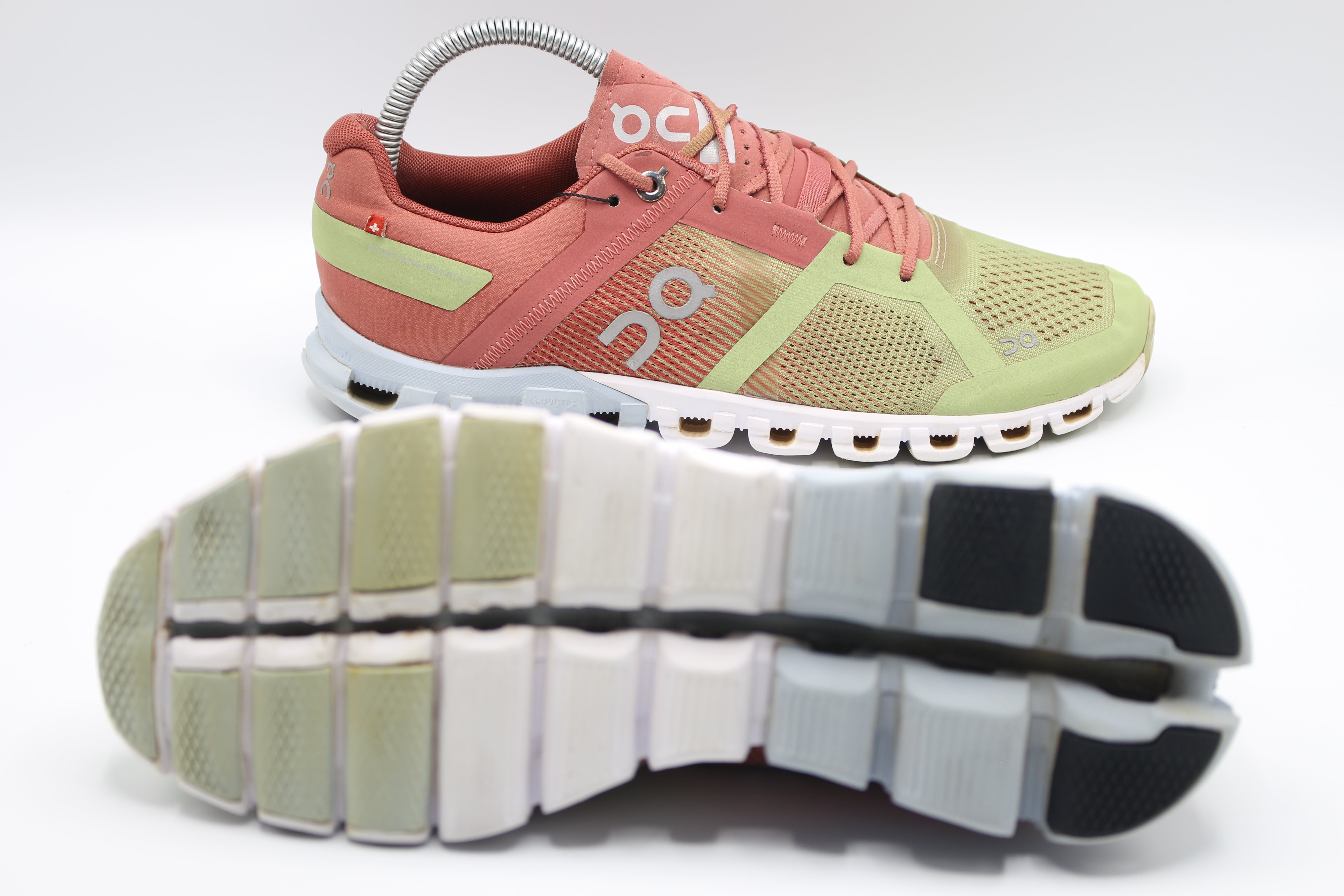 On Running Cloudflow Women's Running Shoe Guava    EUR SIZE  39