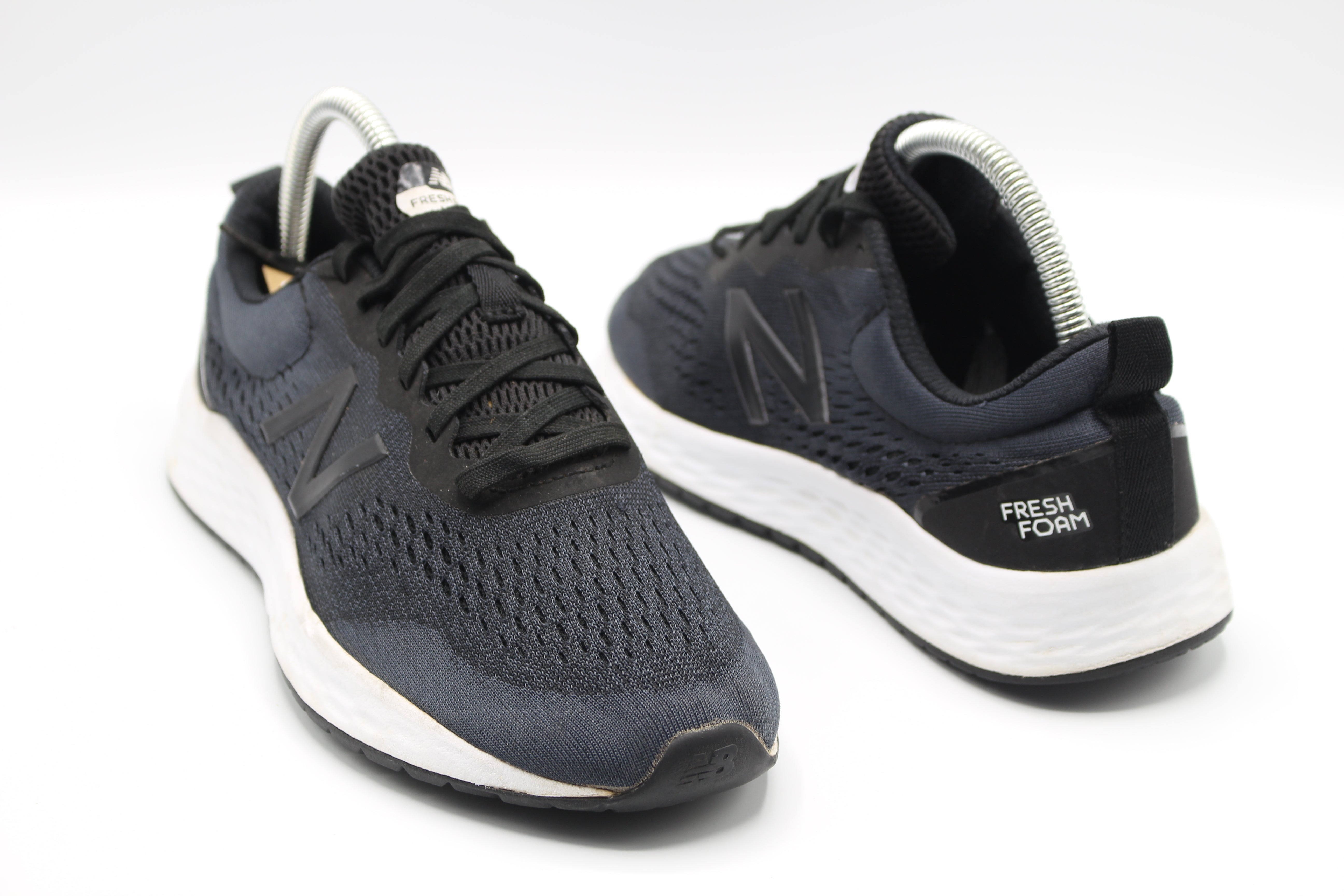 New Balance Men's Fresh Foam Arishi V3 Running Shoe         EUR SIZE 38