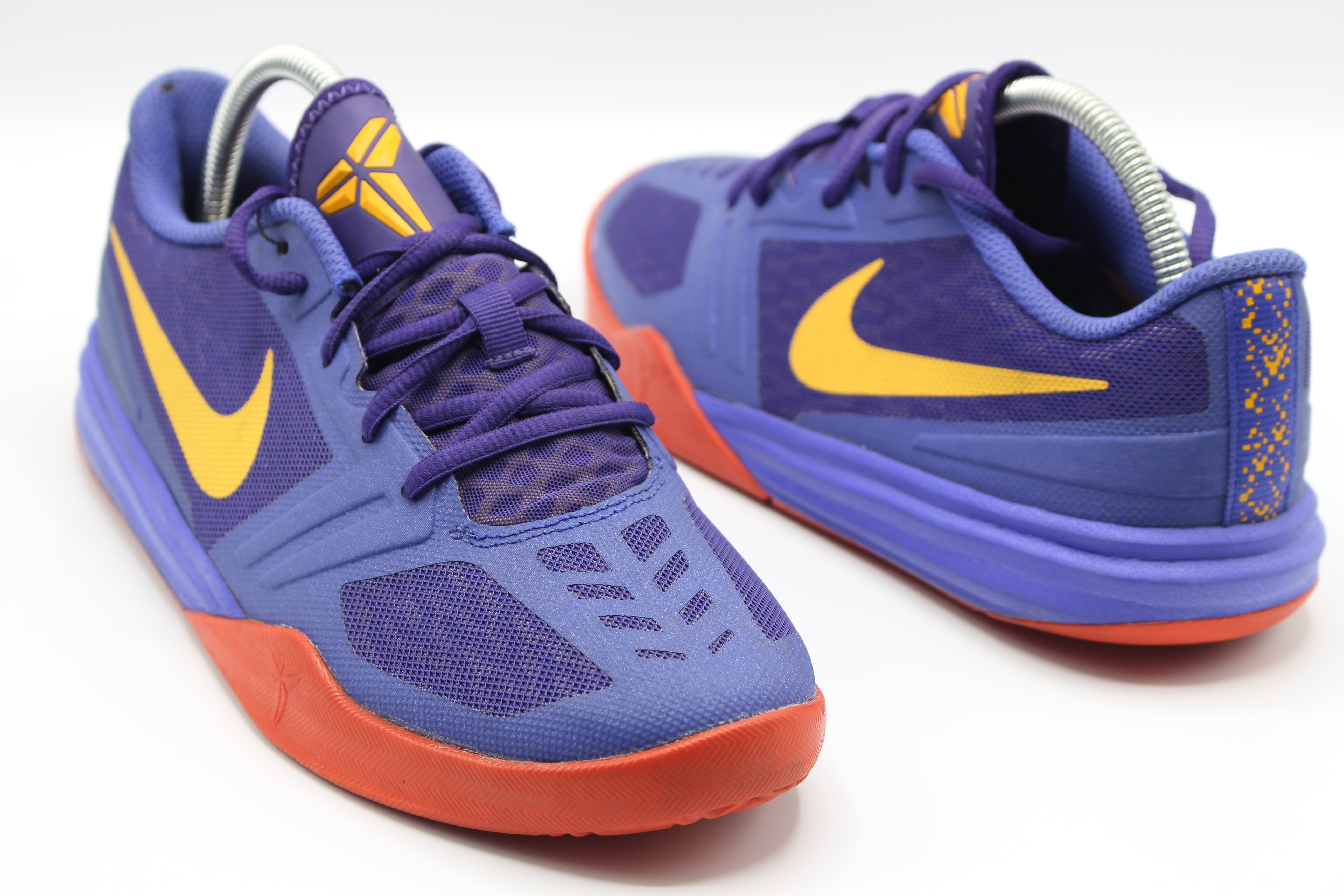 NIKE Kobe Bryant Mentality Purple GS         EUR SIZE 40