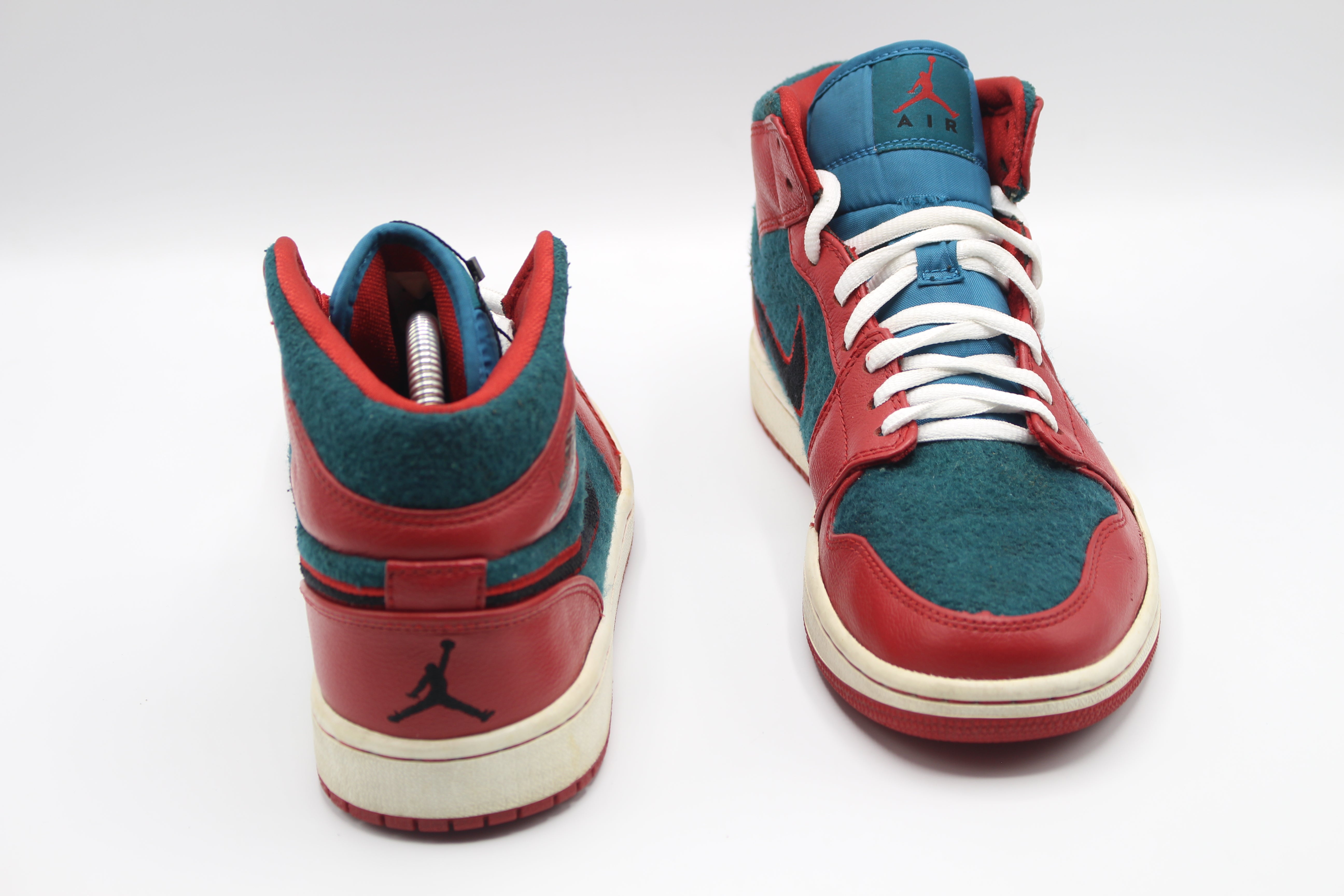 Jordan 1 Mid Gym Red     EUR SIZE 41