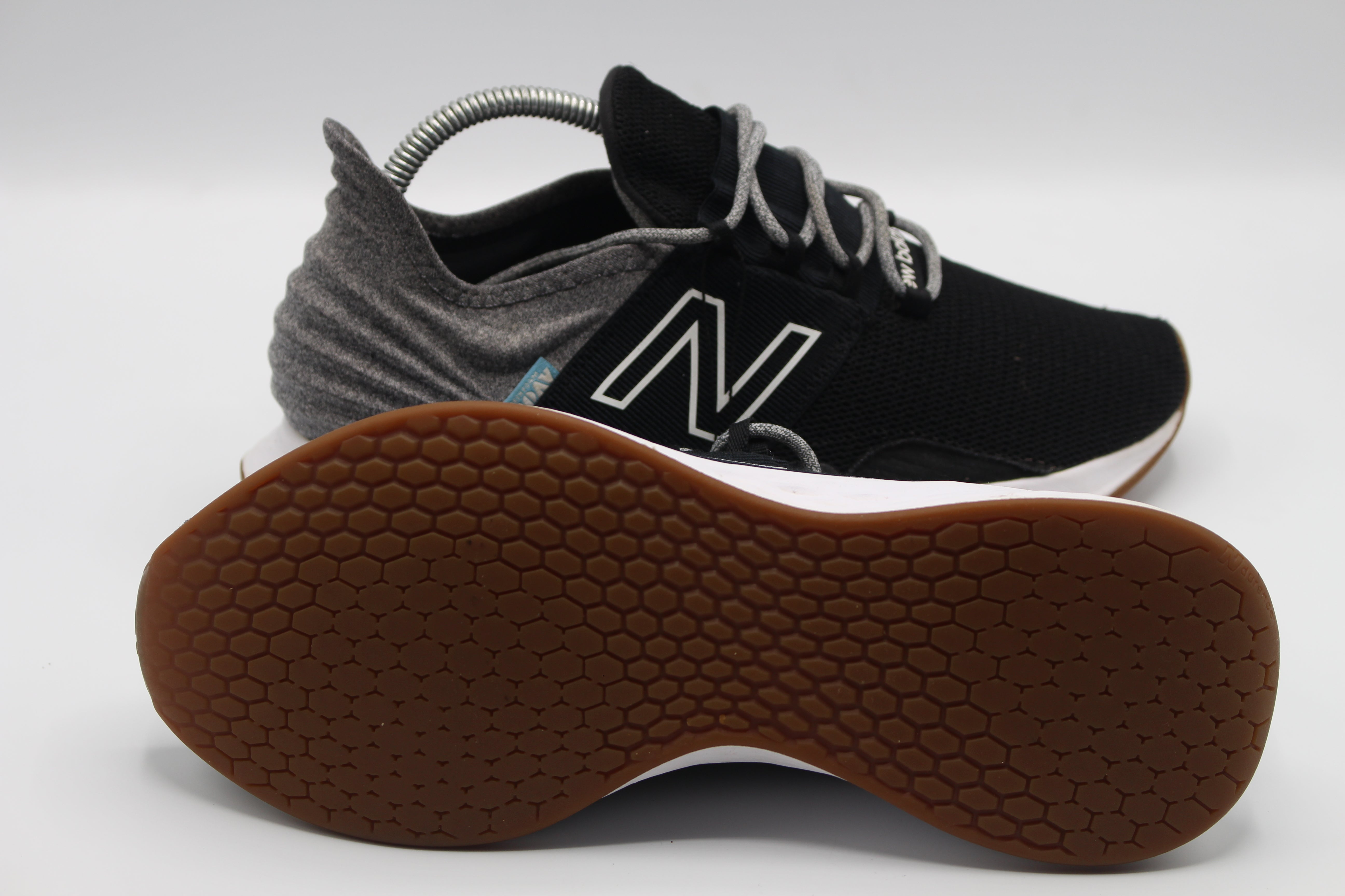 NEW BALANCE Men's 'MROAVTK' Black/Light Aluminum Athletic Shoes     EUR SIZE 39