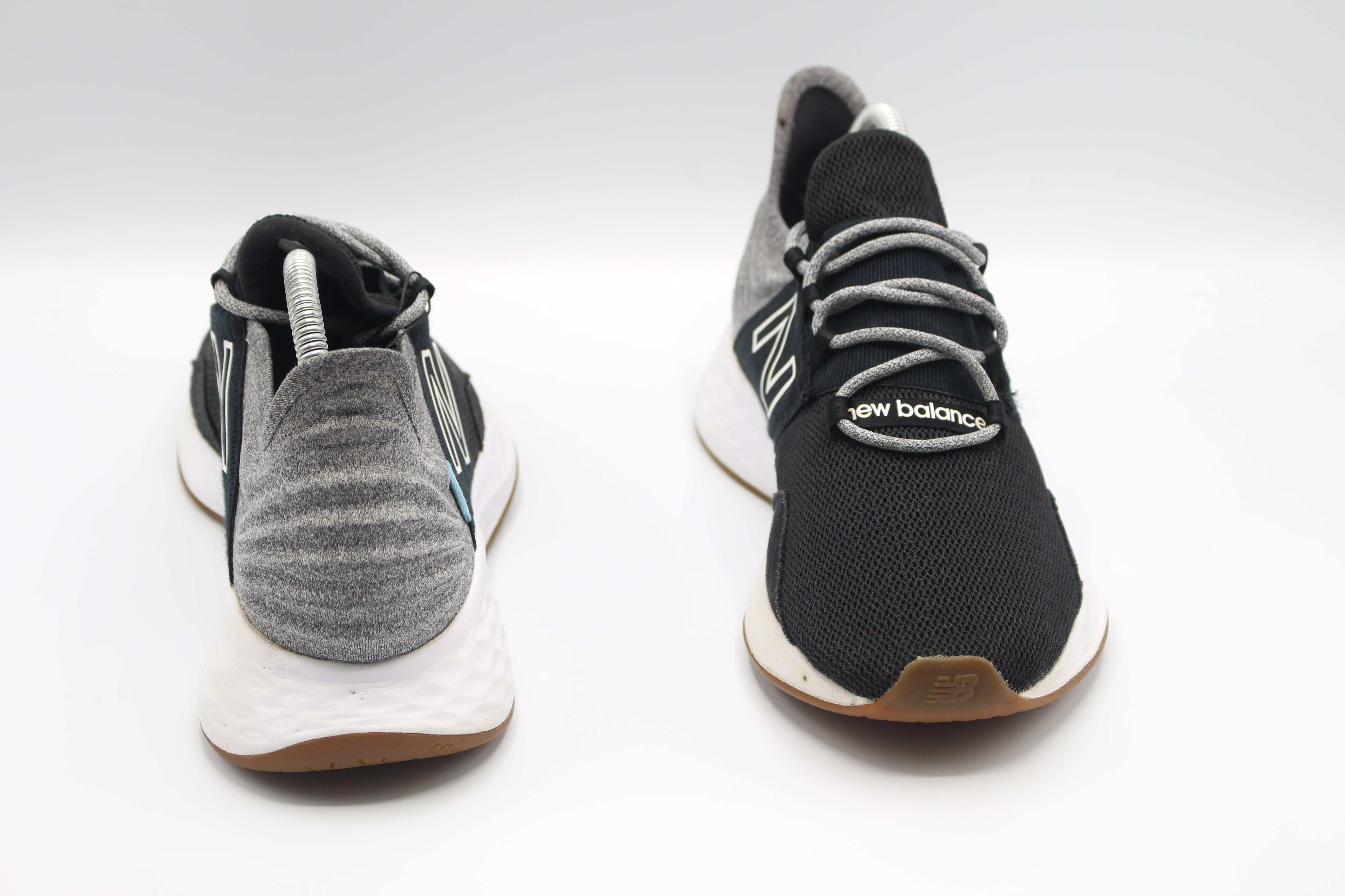 NEW BALANCE Men's 'MROAVTK' Black/Light Aluminum Athletic Shoes     EUR SIZE 39