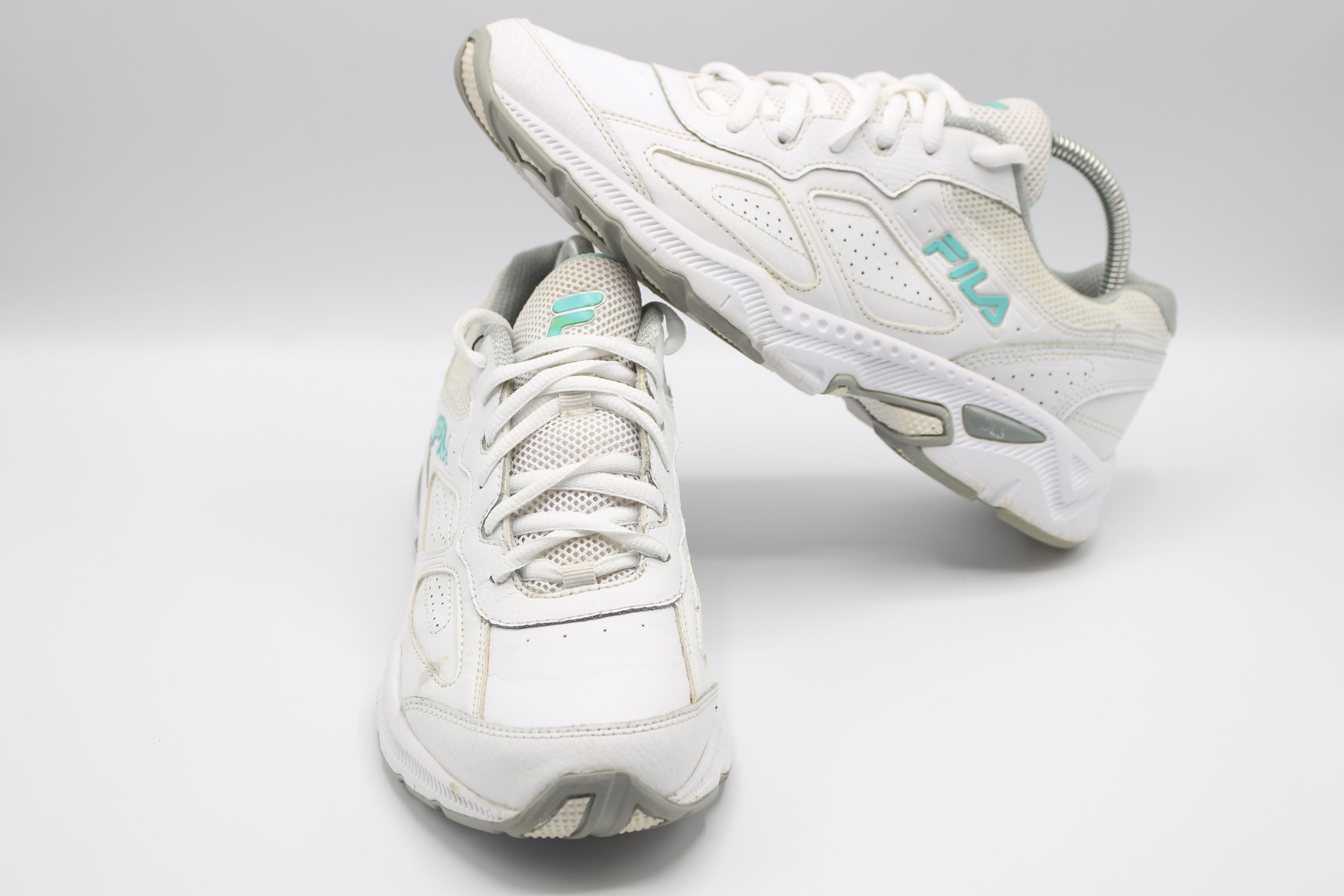 Fila GLIMPSE DLS Memory Foam Womens Size 10 Athletic Sneakers White      EUR SIZE 41