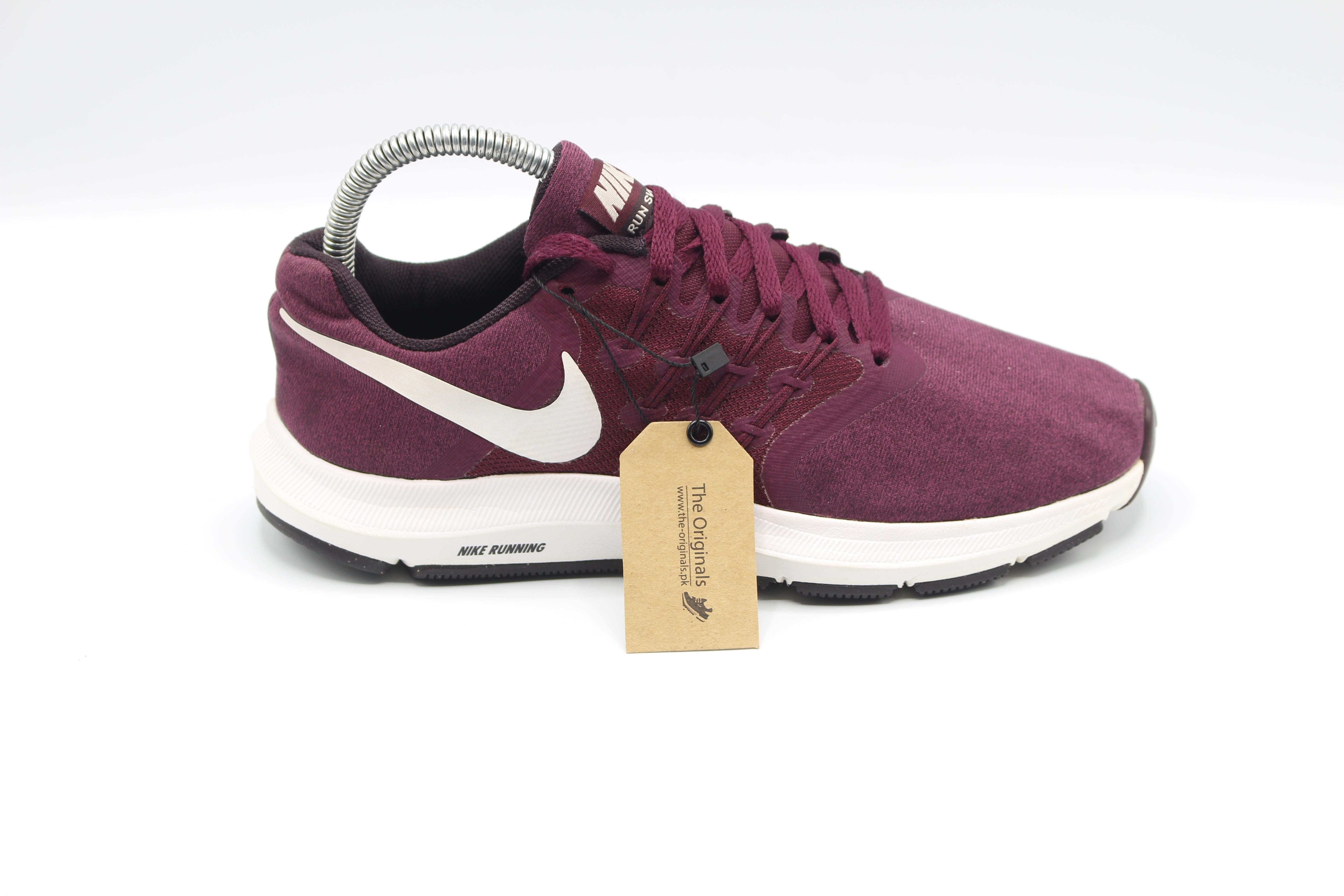 Nike Run Swift Athletic Running Shoes Purple White  Womens           EUR SIZE 37.5