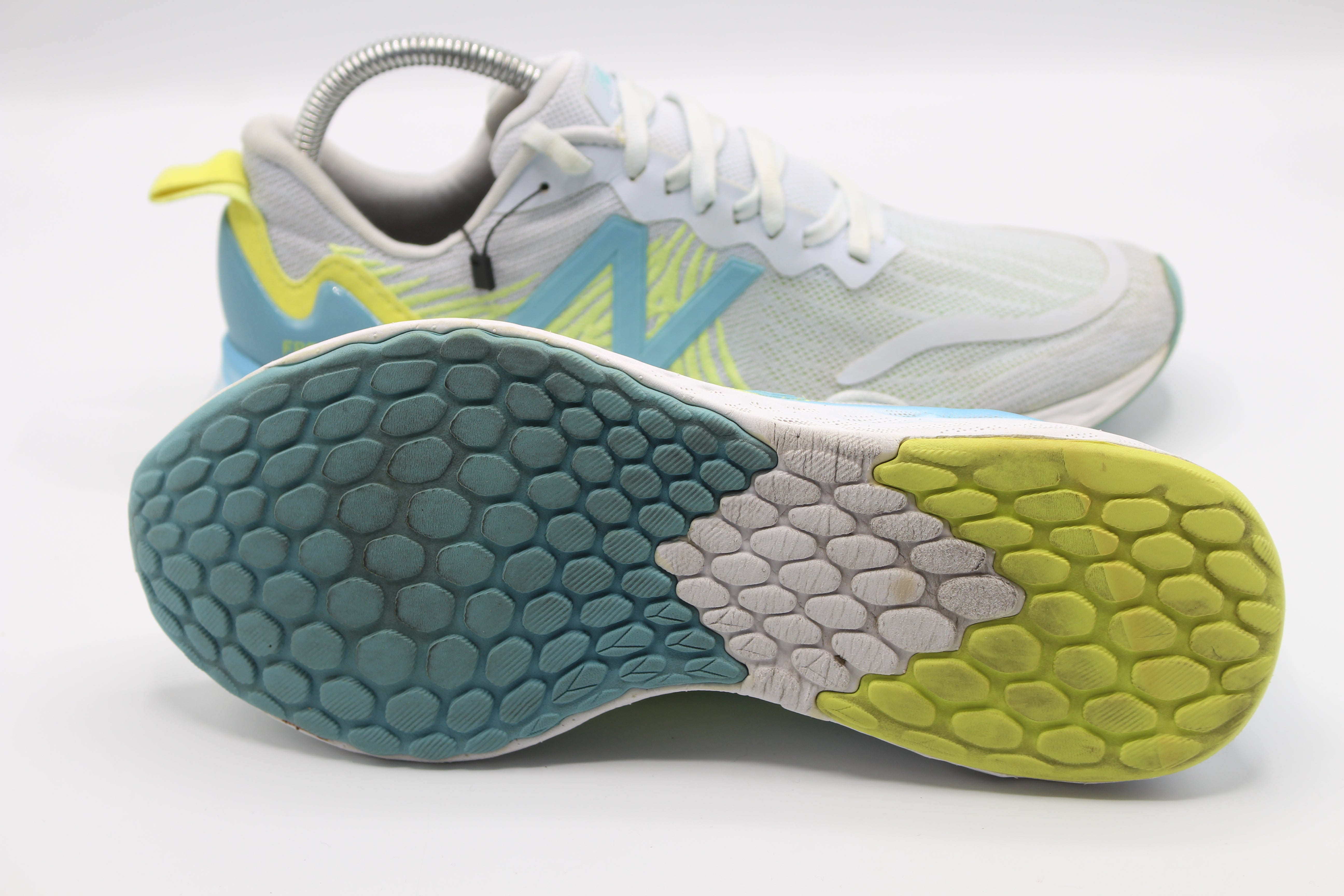 New Balance Women's Fresh Foam Tempo V1 Running Shoe         EUR SIZE 40