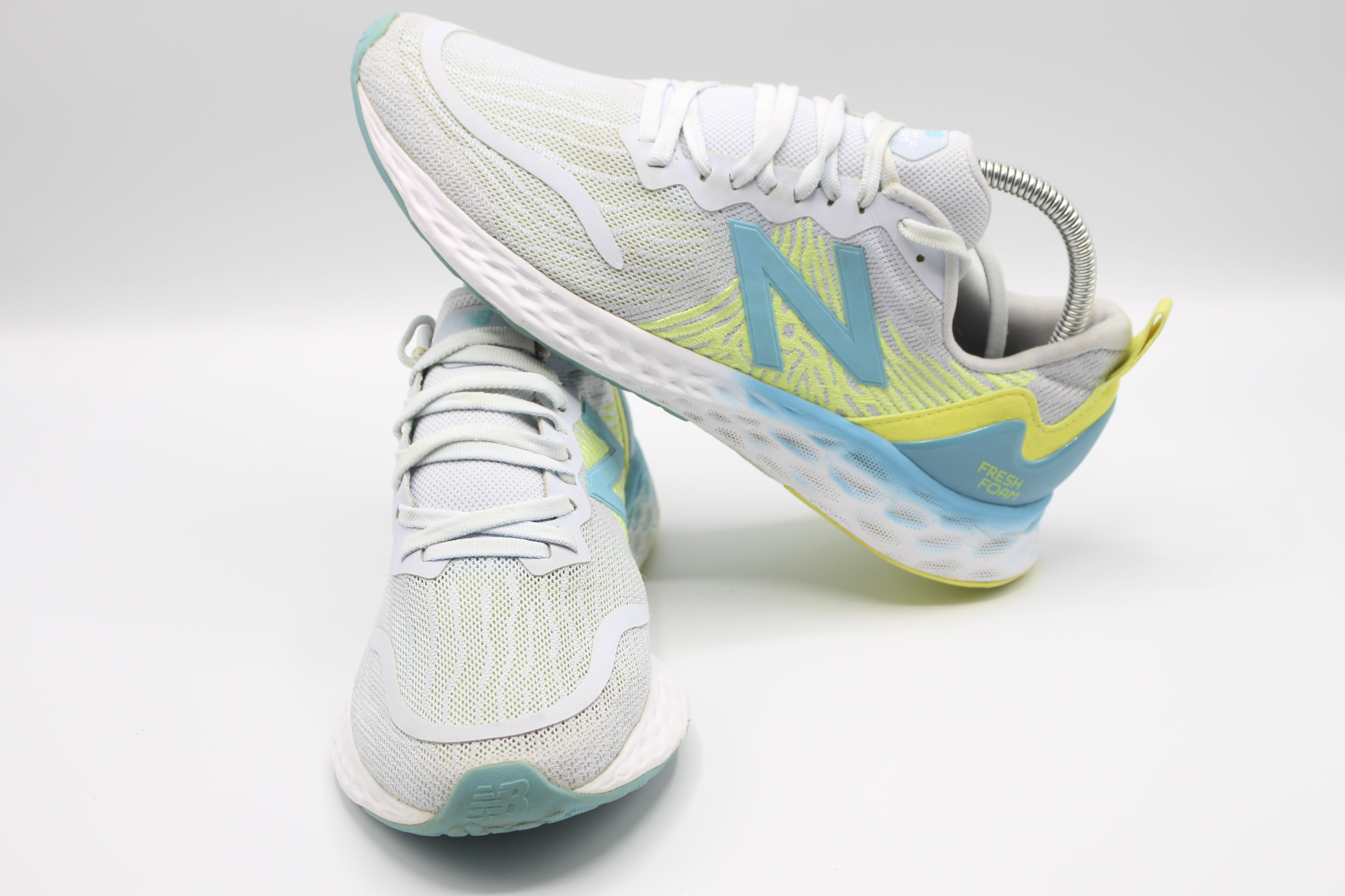 New Balance Women's Fresh Foam Tempo V1 Running Shoe         EUR SIZE 40