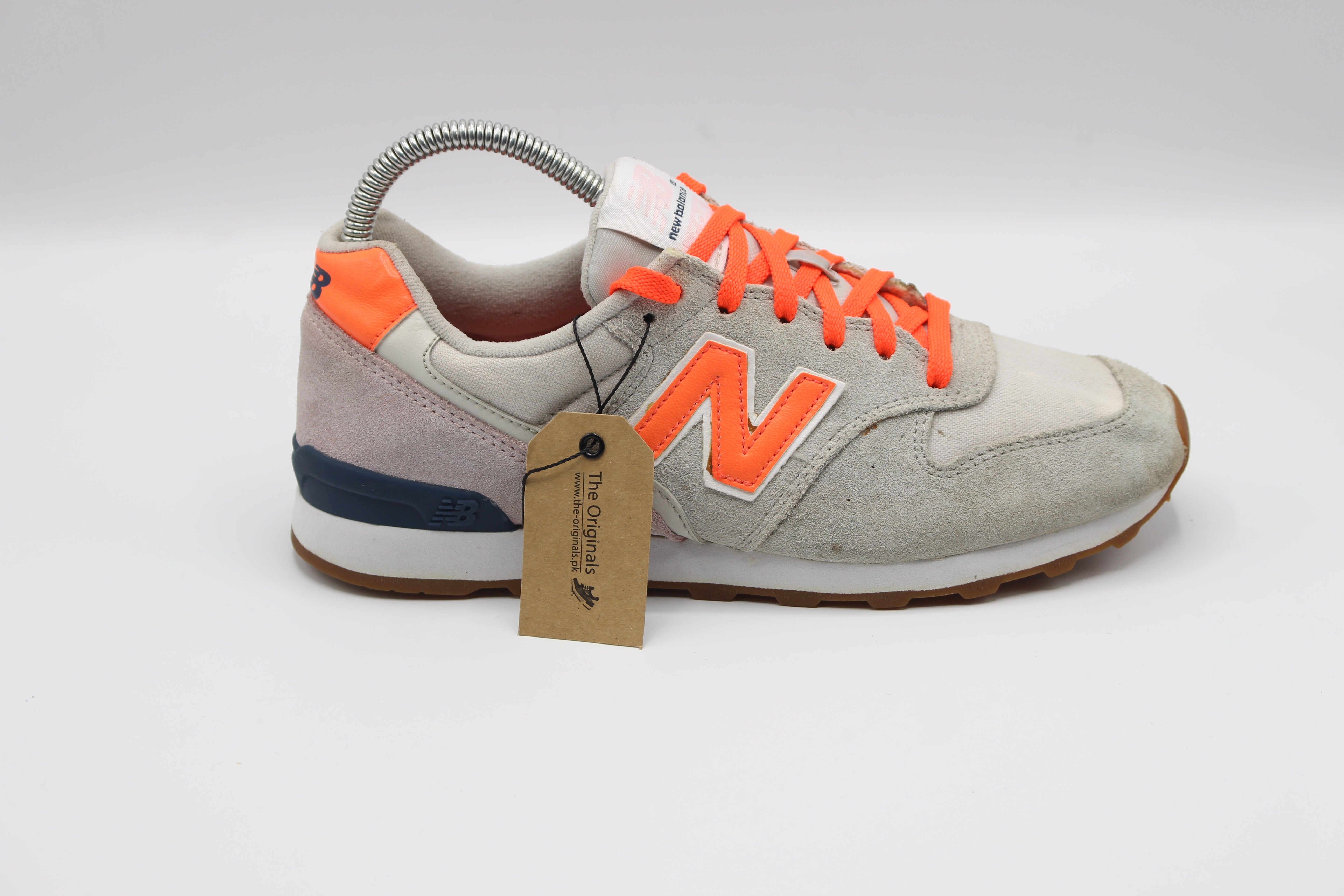 New Balance 410 classics womens   Grey Orange                EUR SIZE  37.5