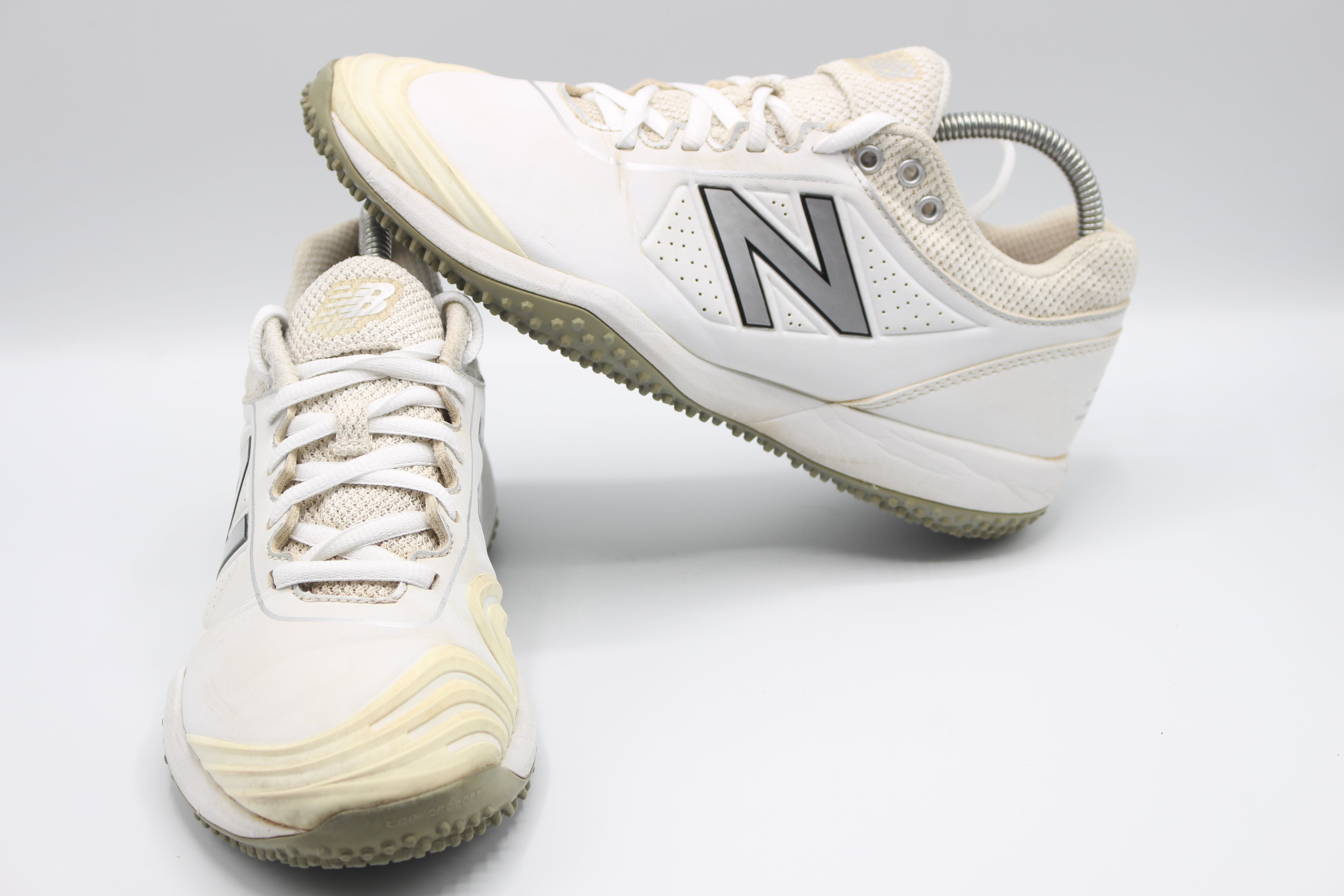 New Balance Women's FuseV2 Turf Trainer          EUR SIZE 40