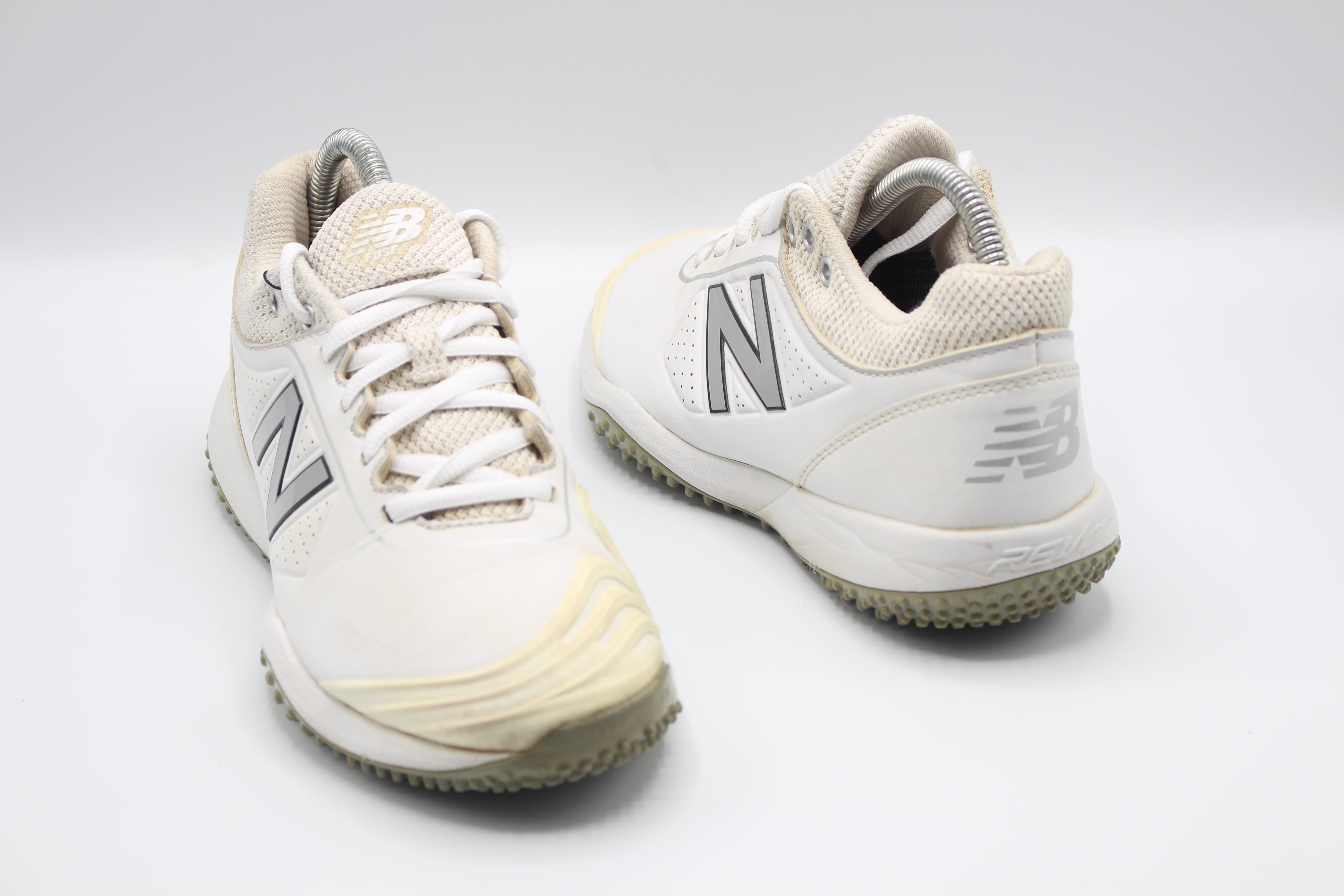 New Balance Women's FuseV2 Turf Trainer          EUR SIZE 40