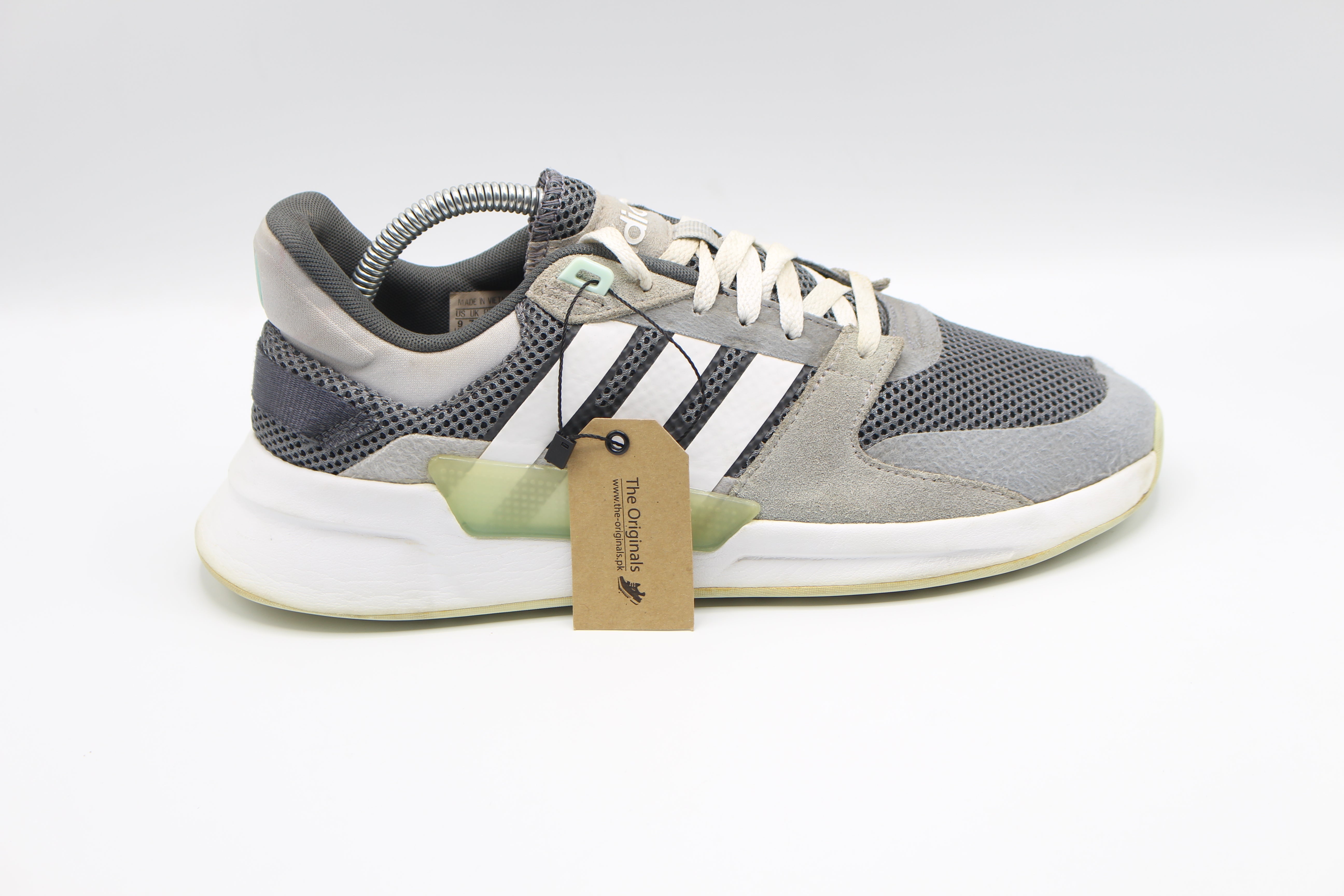 WOMEN'S ADIDAS RUN 90's EE9882 RUNNING SHOES              EUR SIZE  41.5