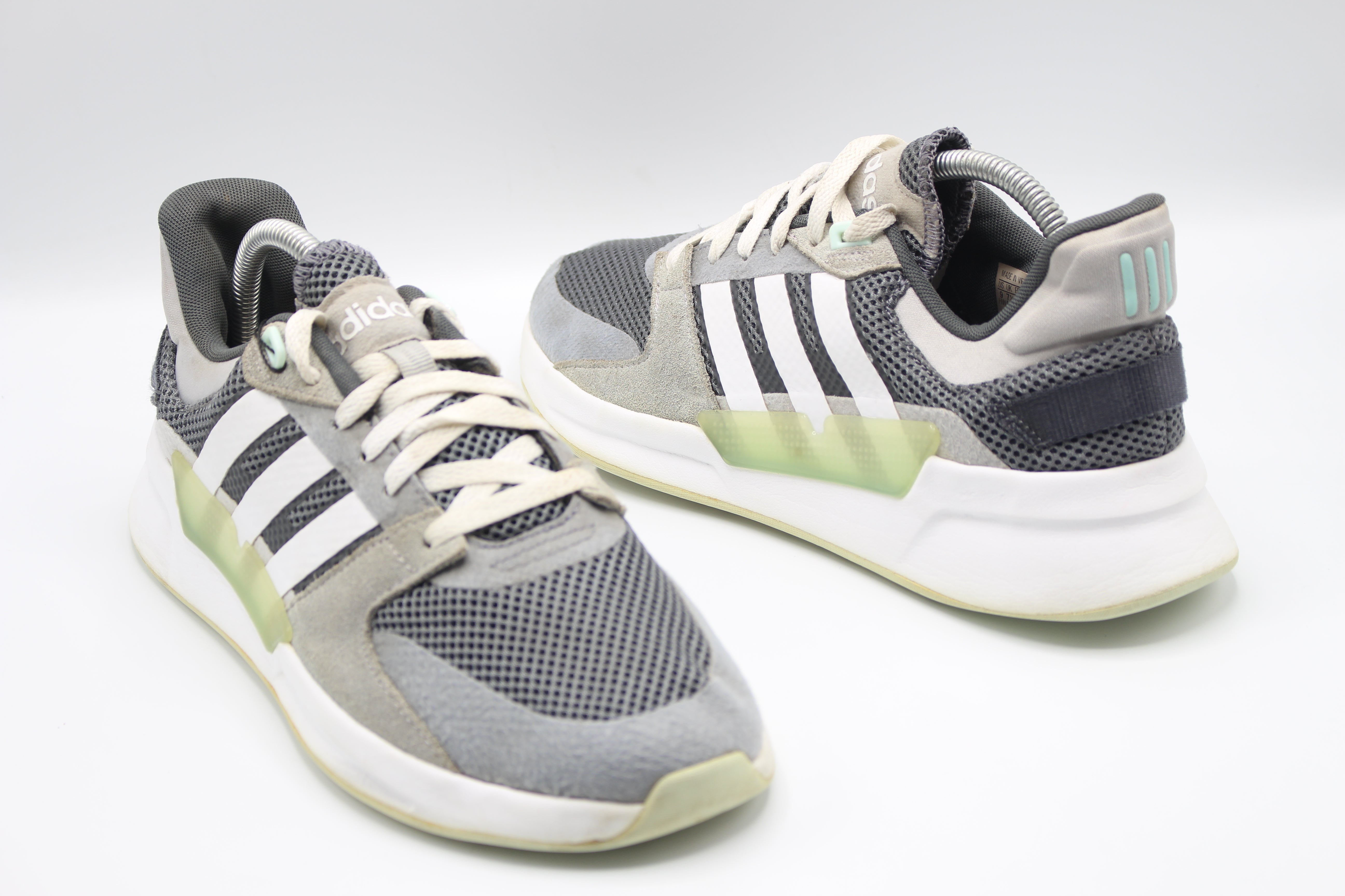 WOMEN'S ADIDAS RUN 90's EE9882 RUNNING SHOES              EUR SIZE  41.5