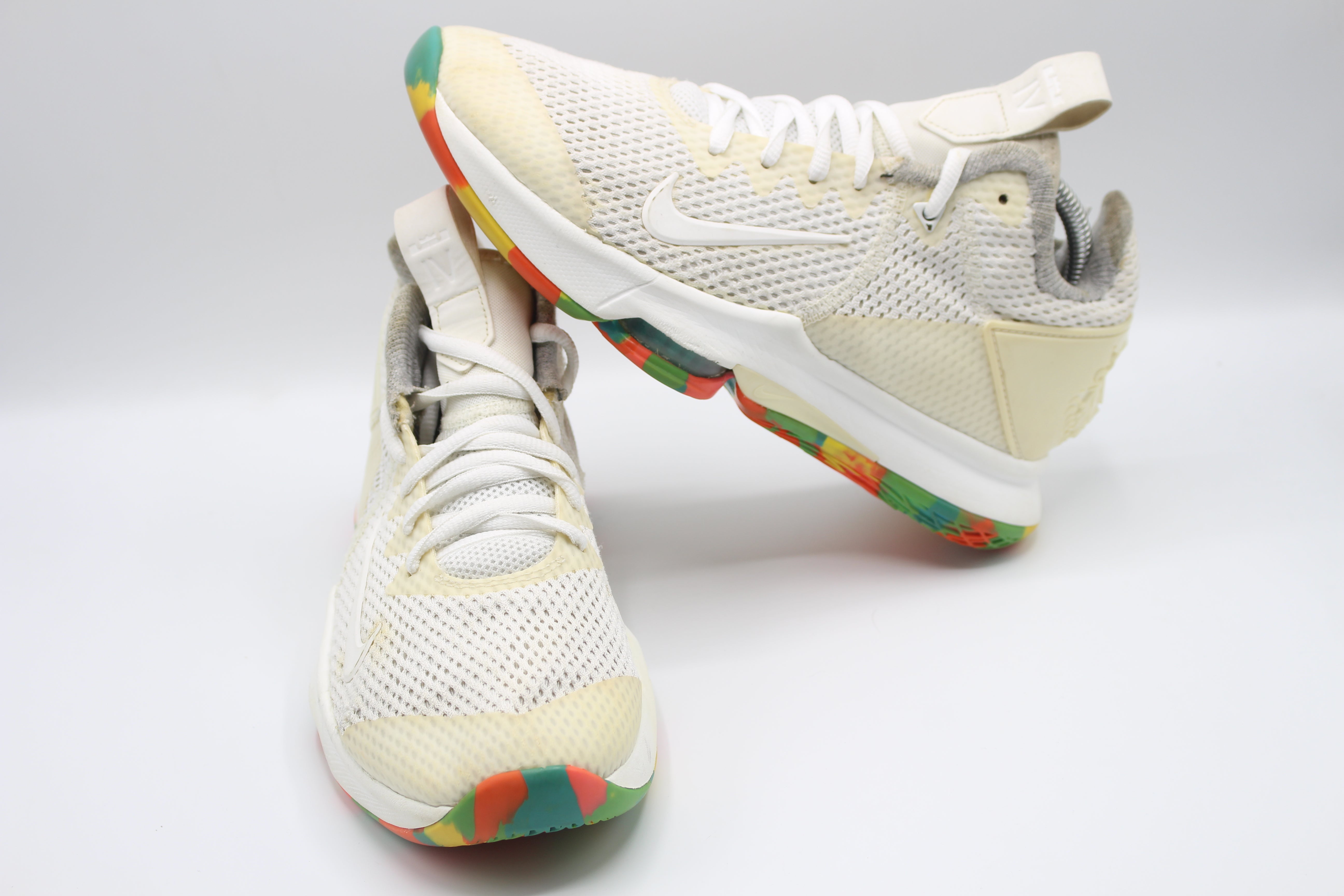 Nike LeBron Witness 4 White Multi Camo             EUR SIZE 41