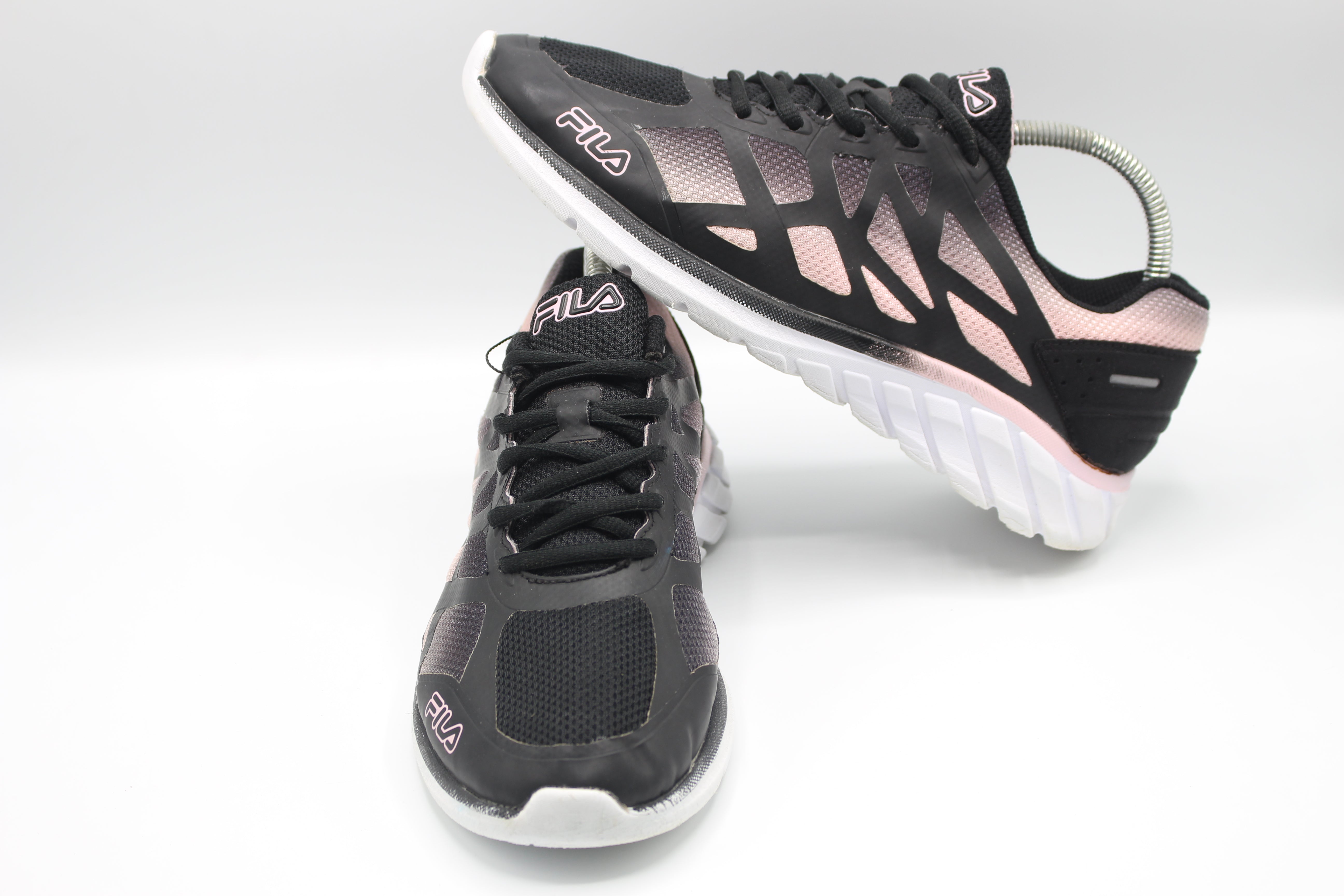 FILA Womens Size 6.5 Running Athletic Shoes Pink Black Lace Up              EUR SIZE  39.5