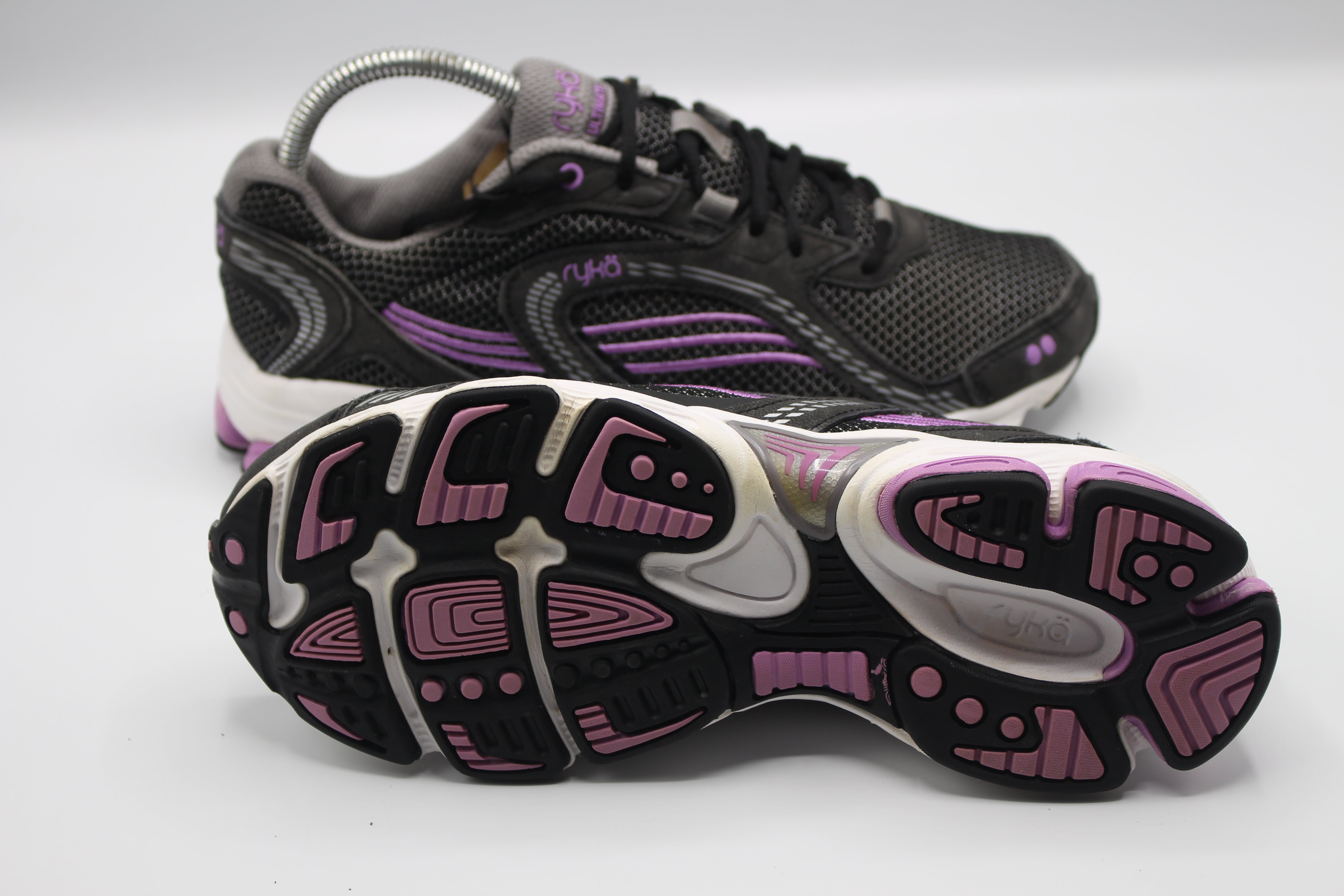 Ryka Ultimate Women s Athletic Running Sneaker                     EUR SIZE 39