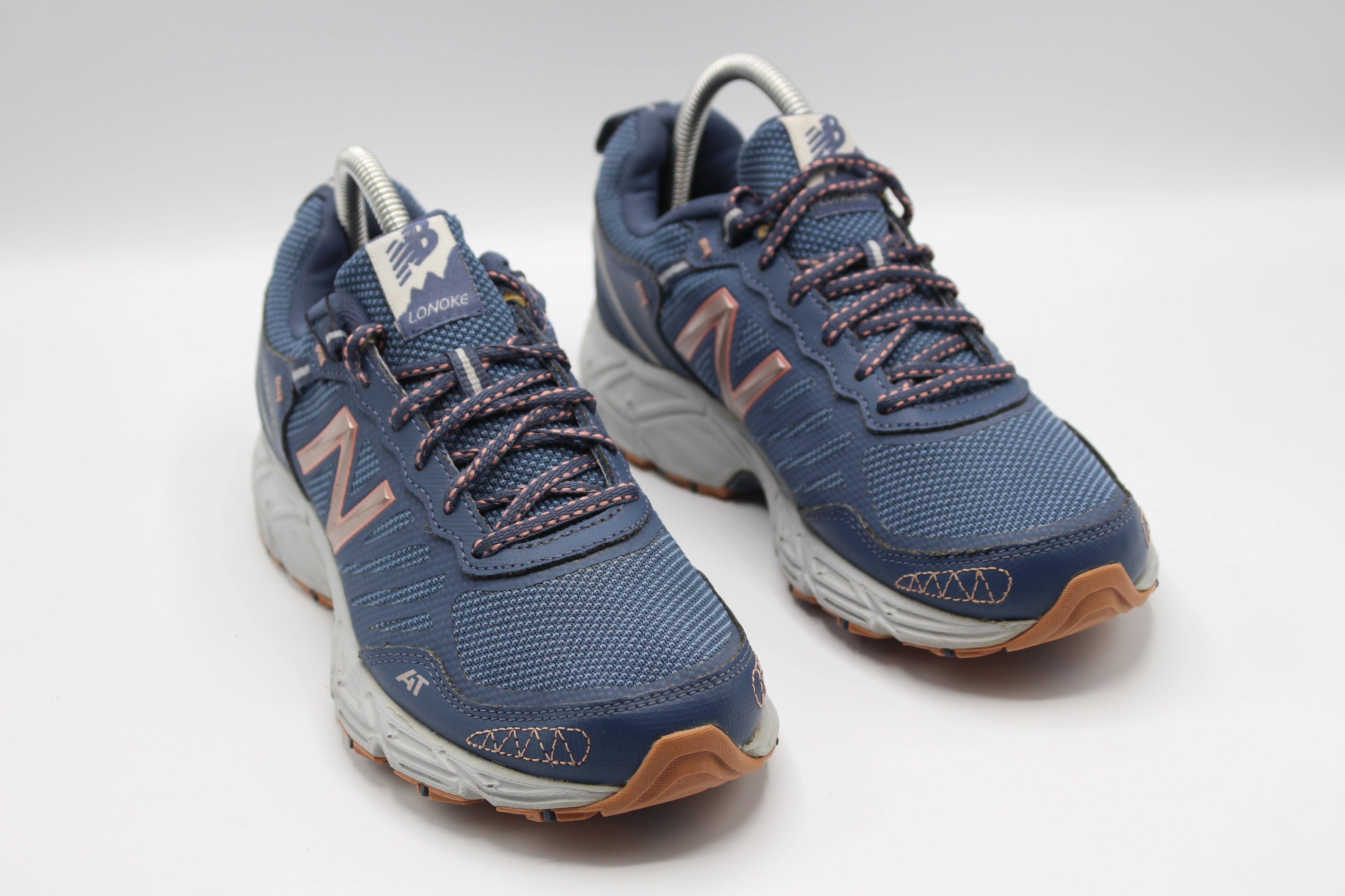 New Balance Men's Lonoke Trail-Running Shoe            EUR SIZE  40