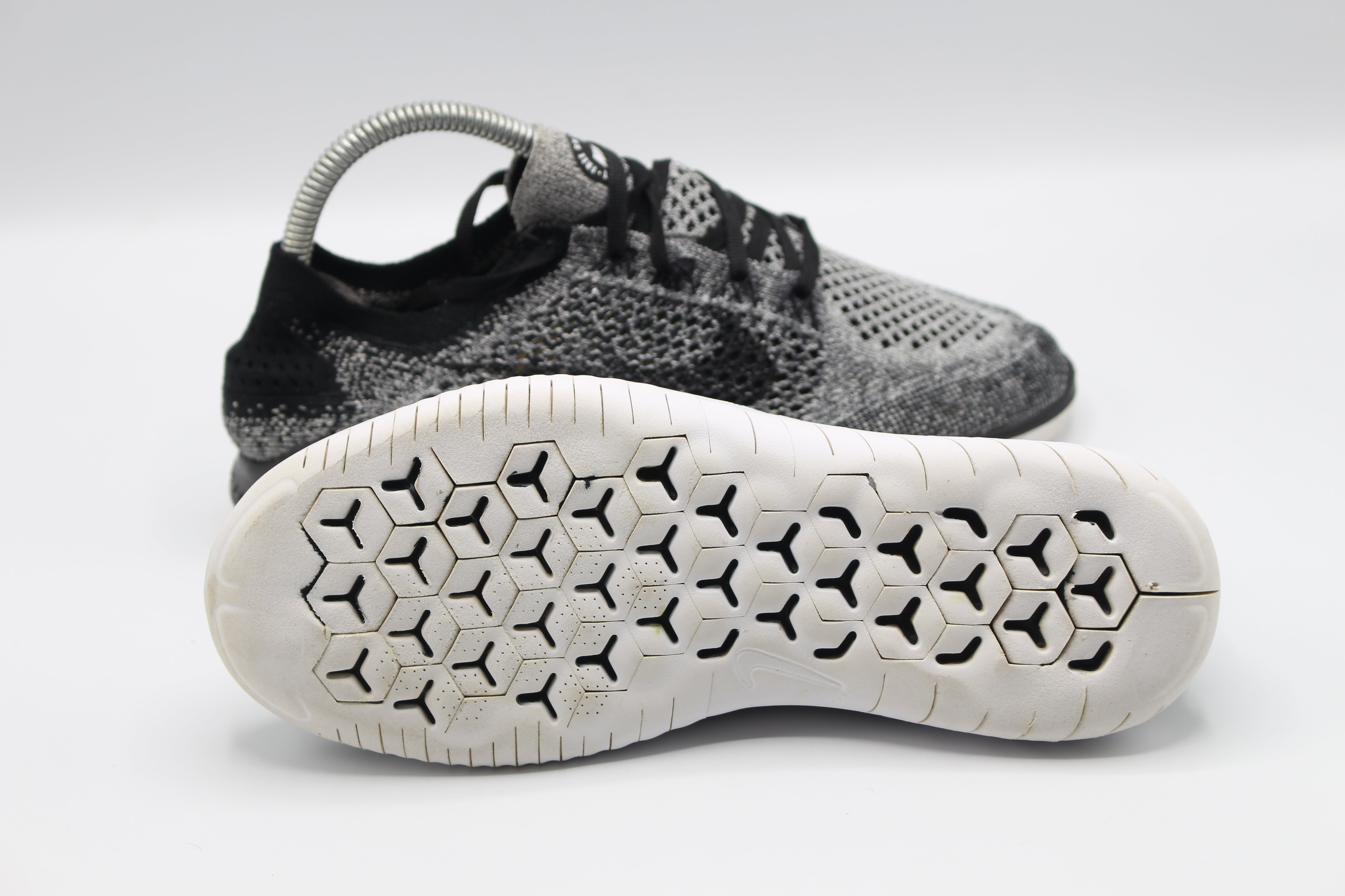 Share Nike Free RN Flyknit 2018 Women's Size 8 Running Shoes Black White Oreo   EUR SIZE  38
