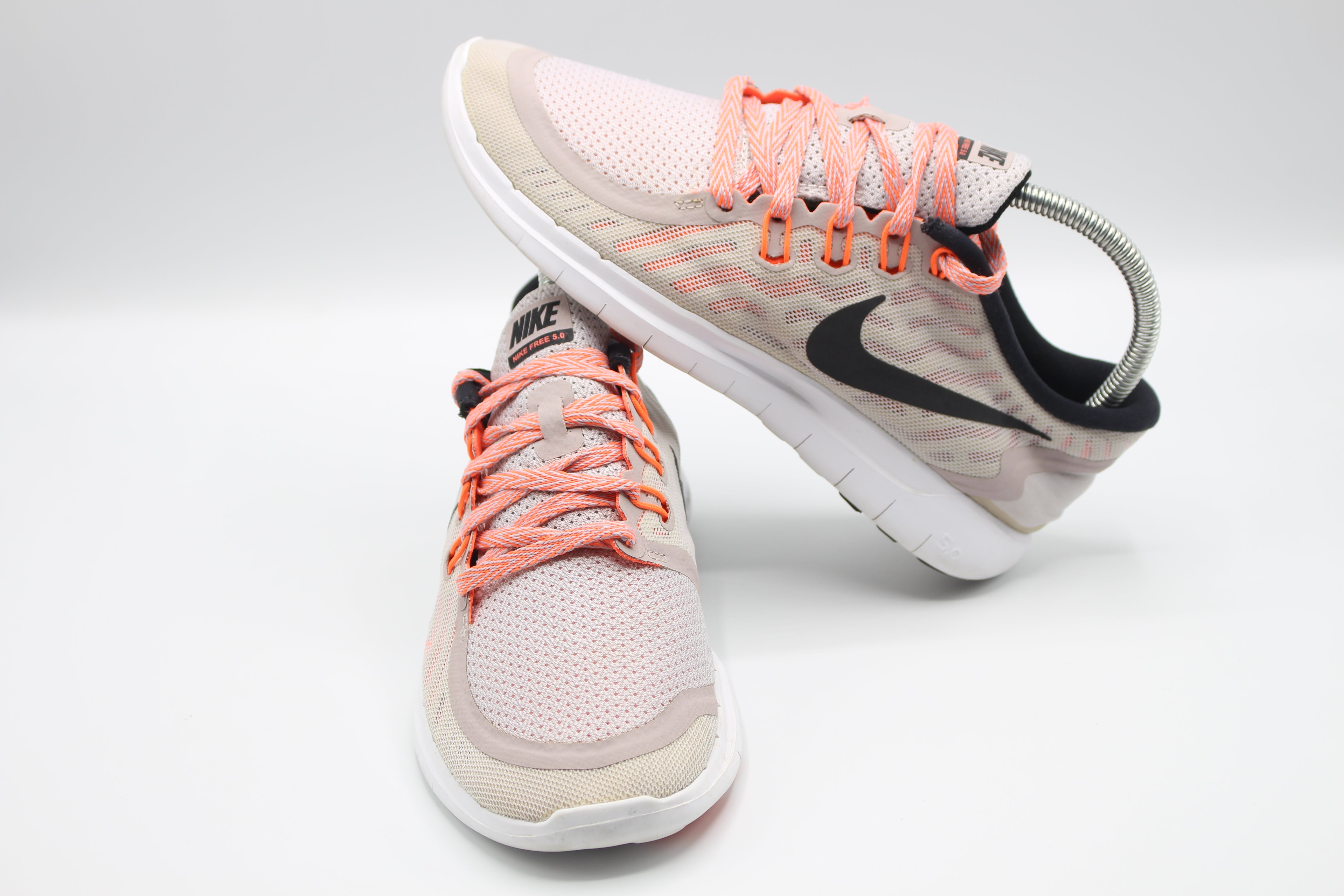 Nike Womens    EUR SIZE 38