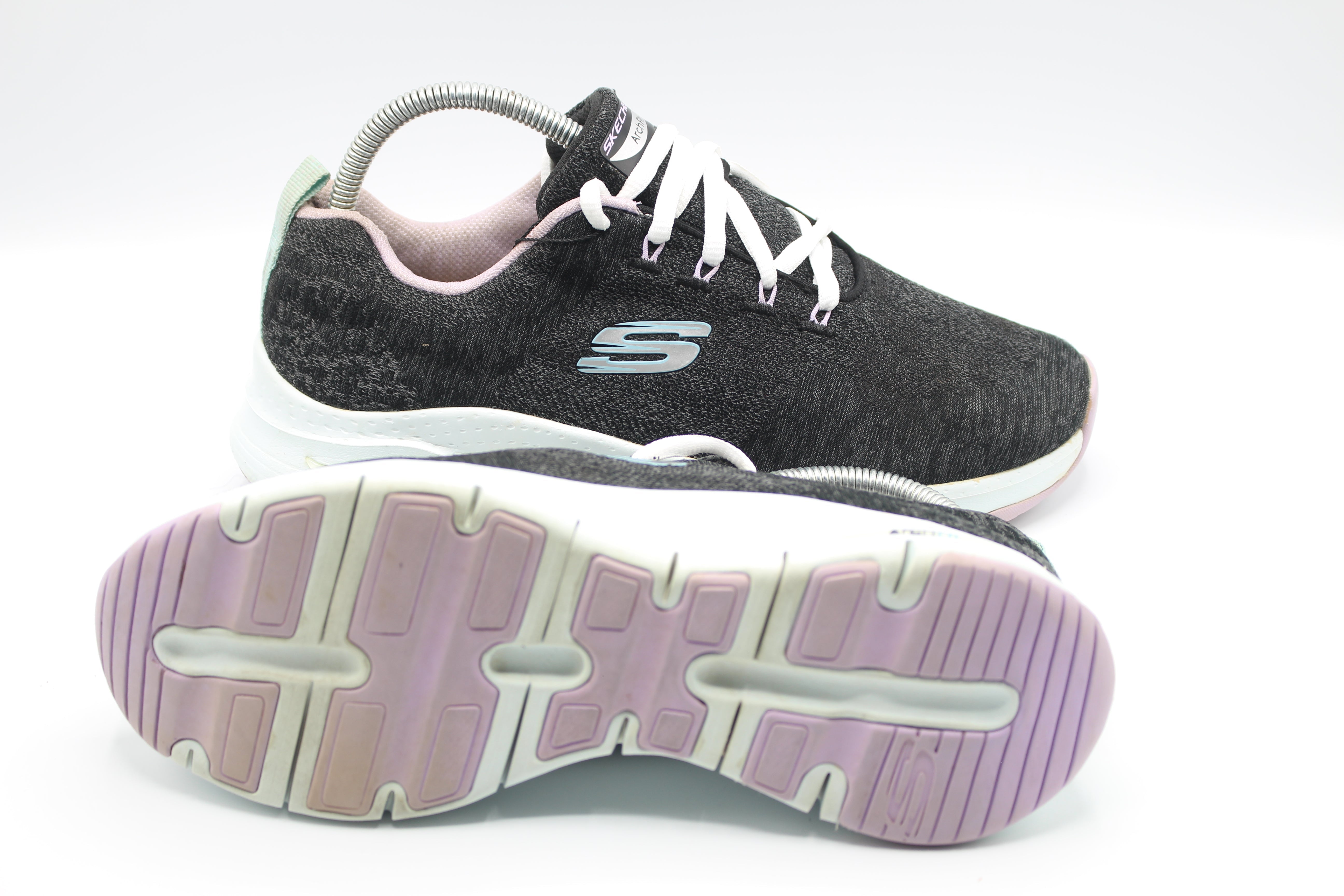 Skechers Women's Arch Fit Comfy Wave           EUR SIZE 38