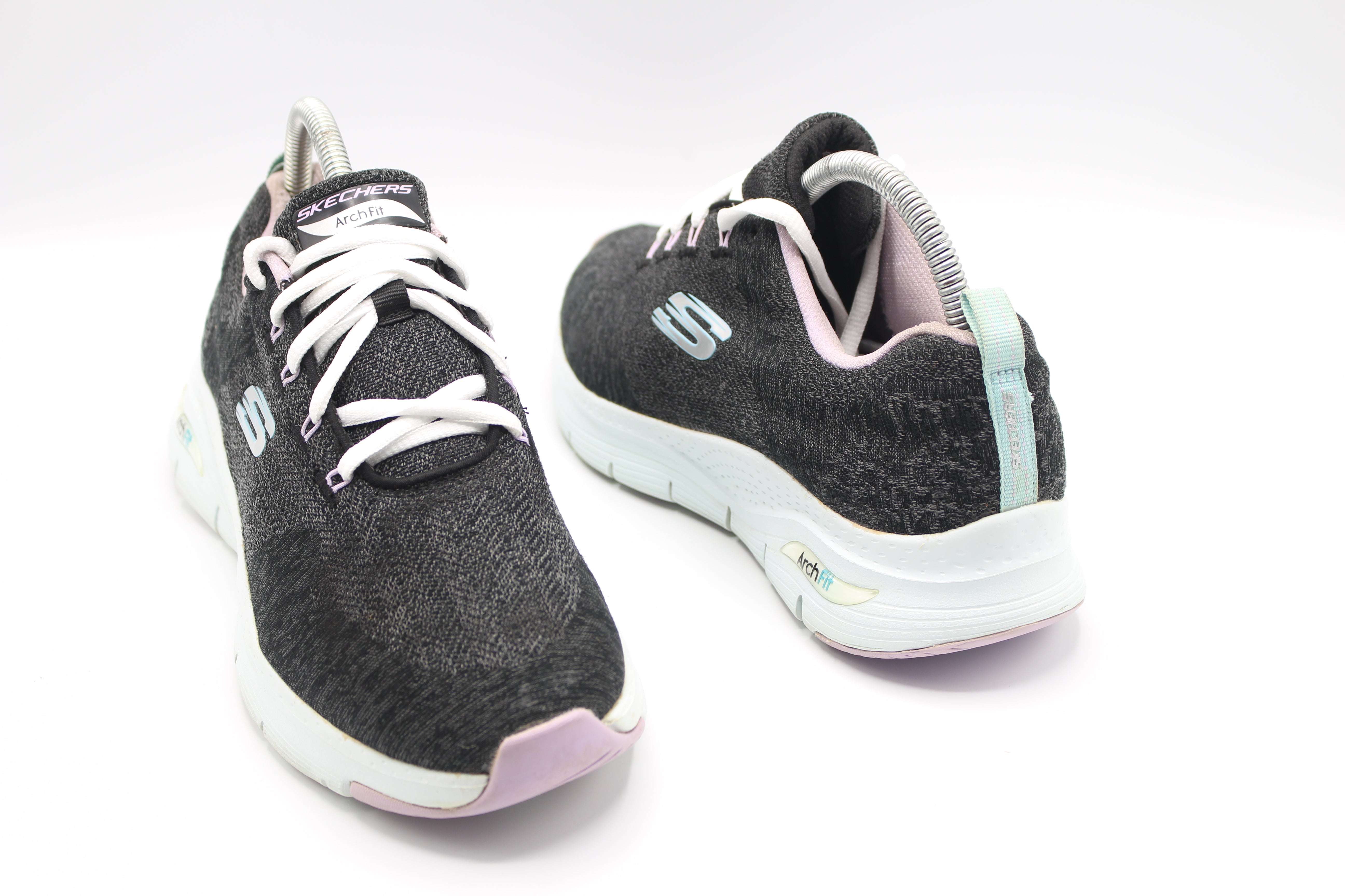 Skechers Women's Arch Fit Comfy Wave           EUR SIZE 38