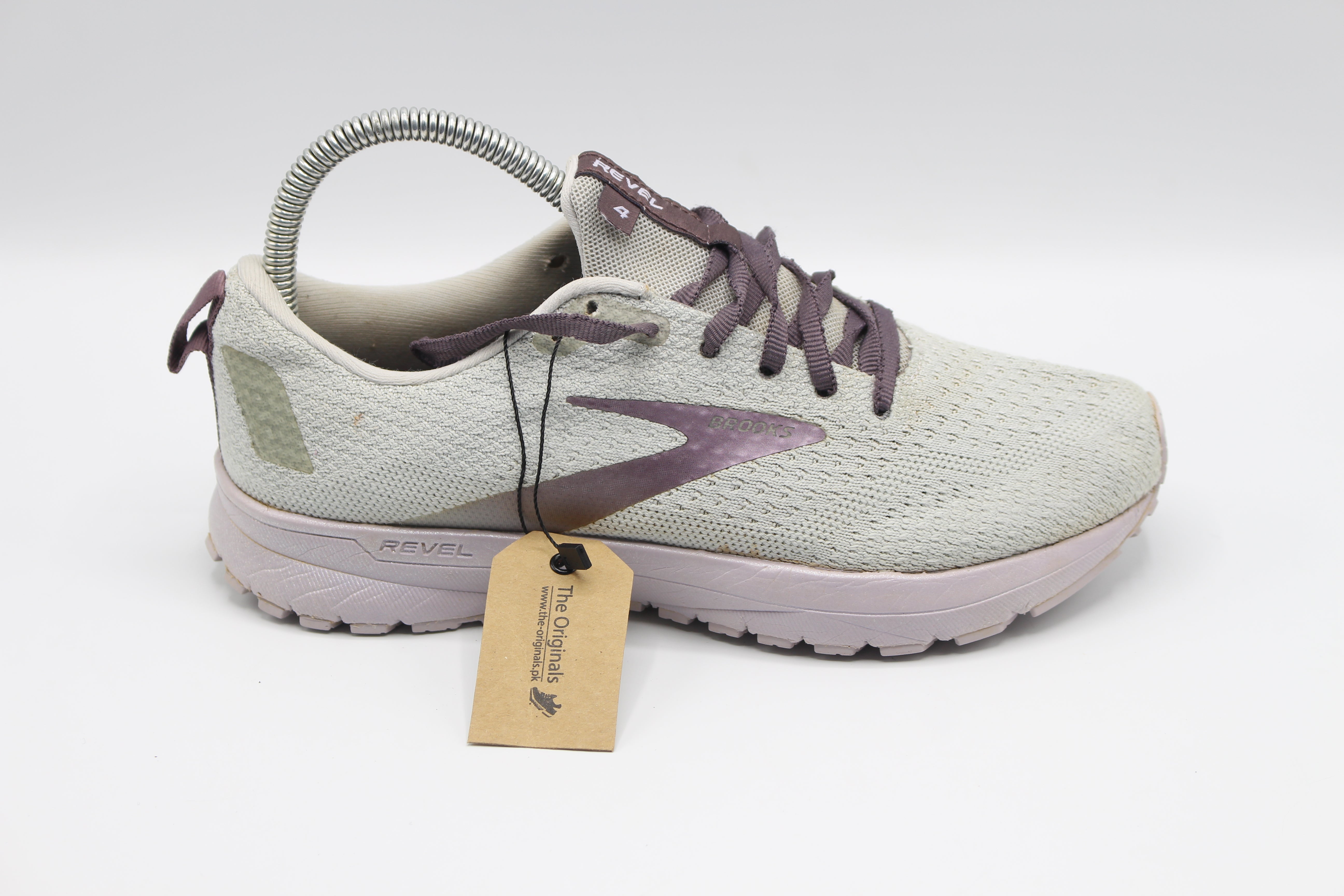 Brooks  Revel 4 Running Shoes           EUR SIZE 37.5