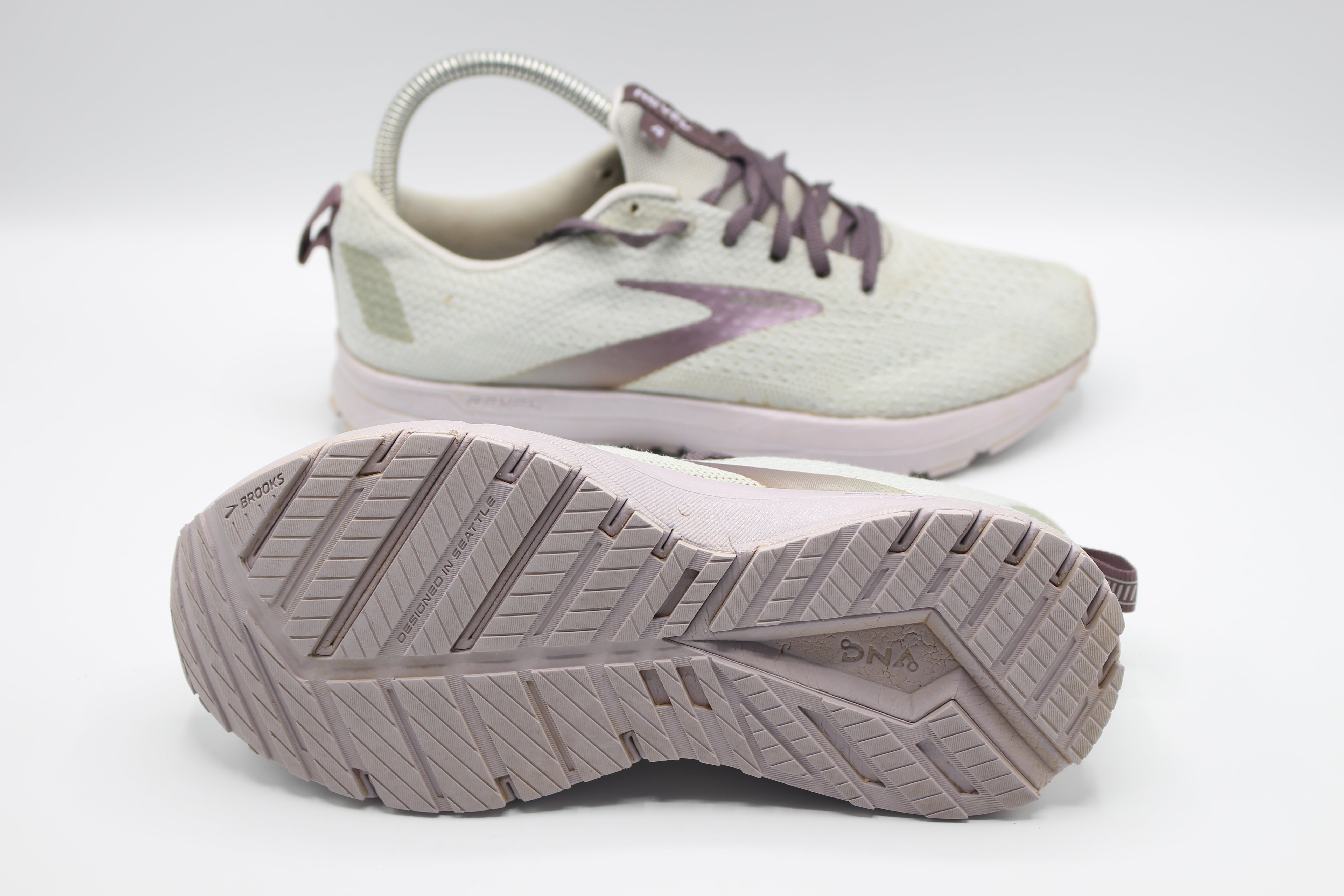 Brooks  Revel 4 Running Shoes           EUR SIZE 37.5
