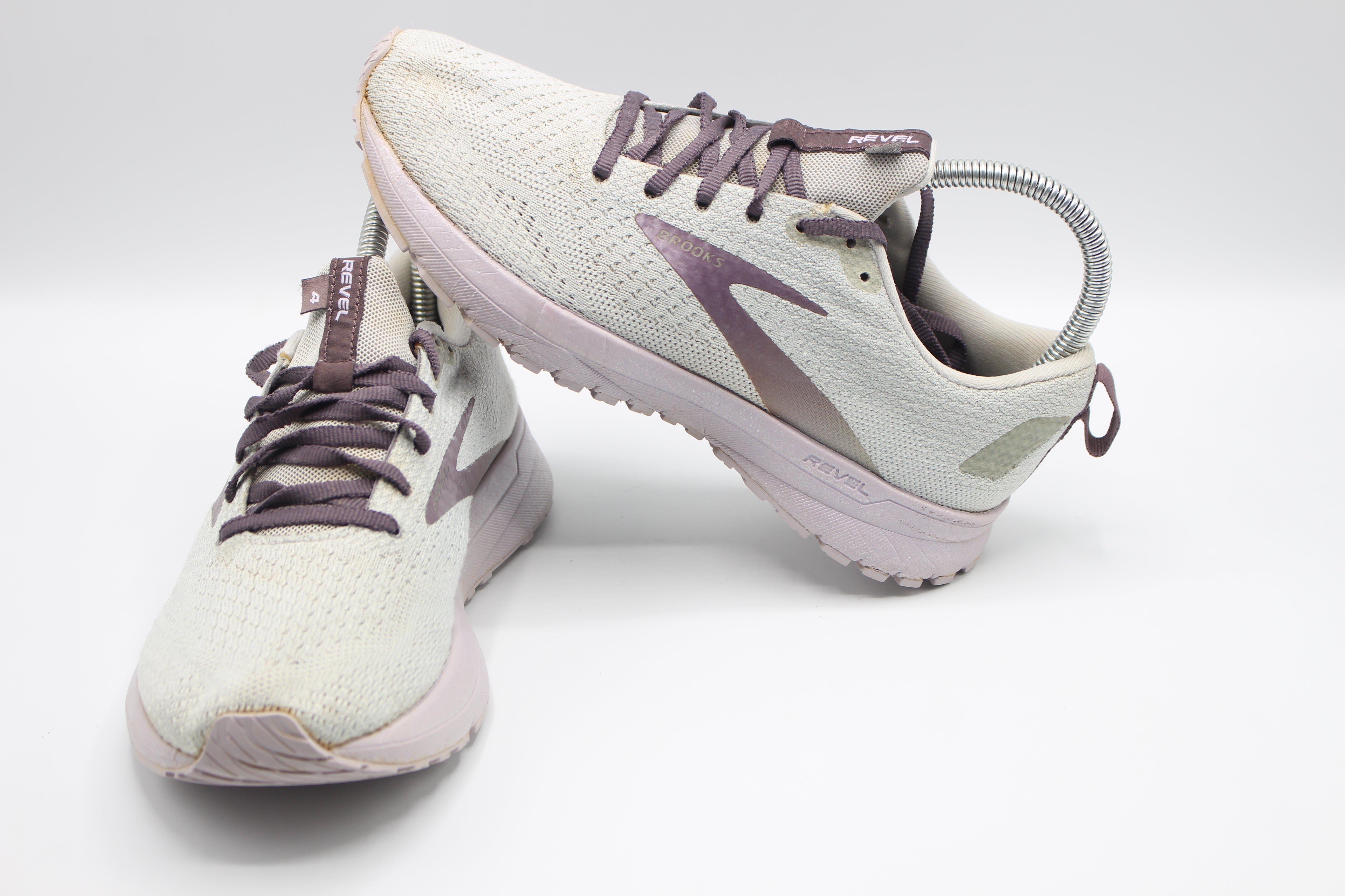 Brooks  Revel 4 Running Shoes           EUR SIZE 37.5