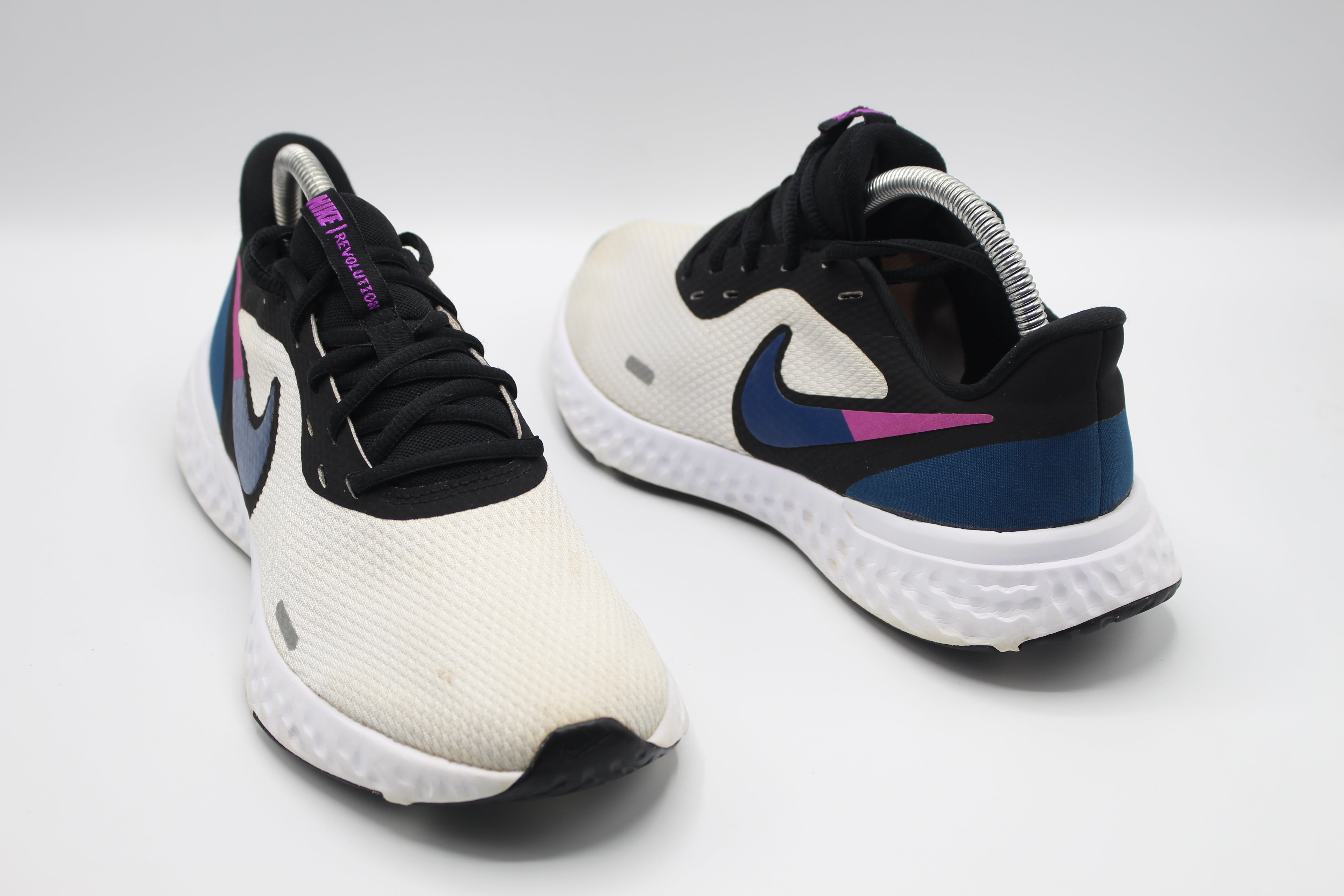 Nike Women's Nike Revolution 5 Women's Running Shoe             EUR SIZE 40.5