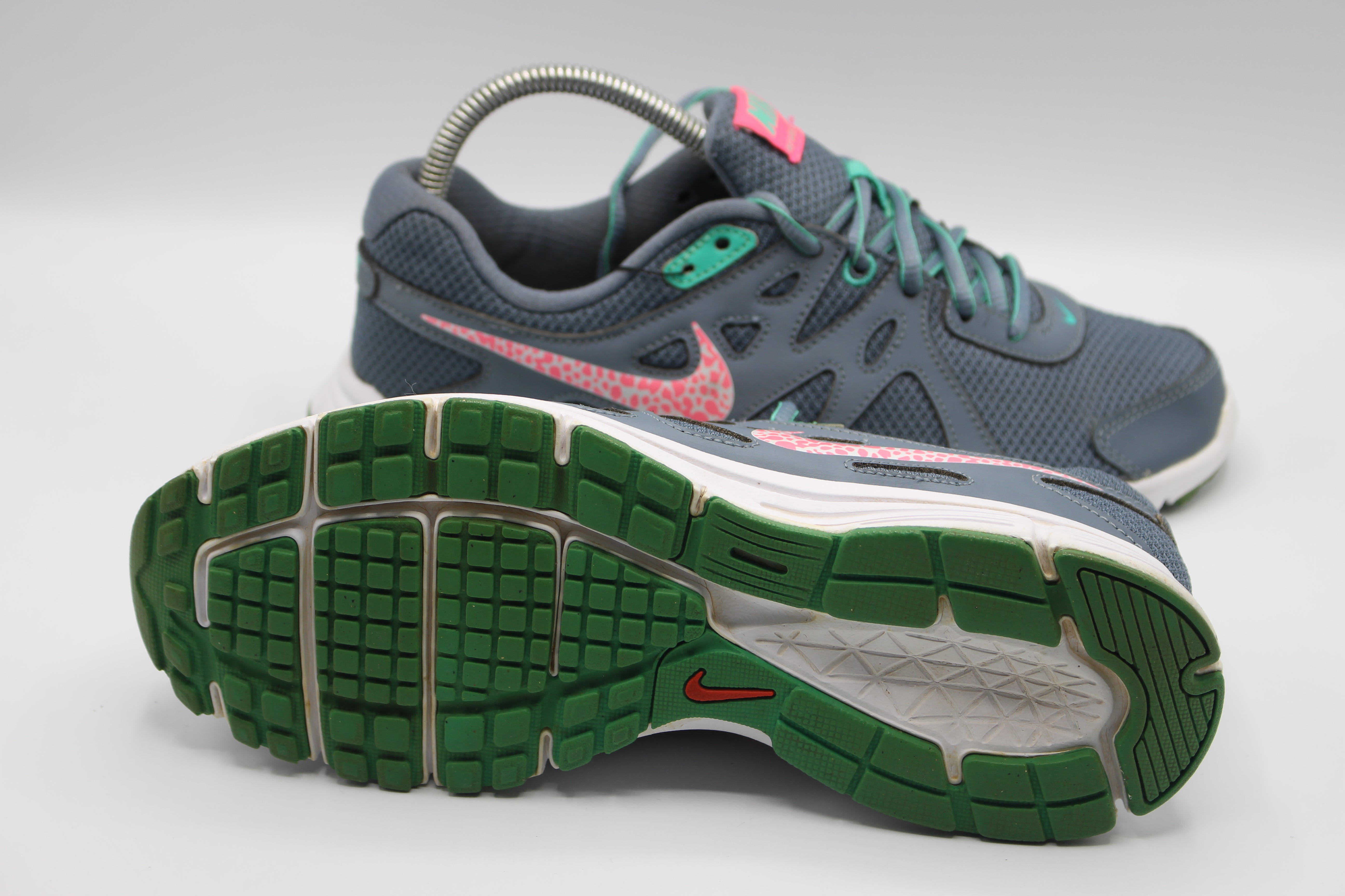 Nike 554900-409 Revolution 2 Athletic Women’s Shoes          EUR SIZE 39