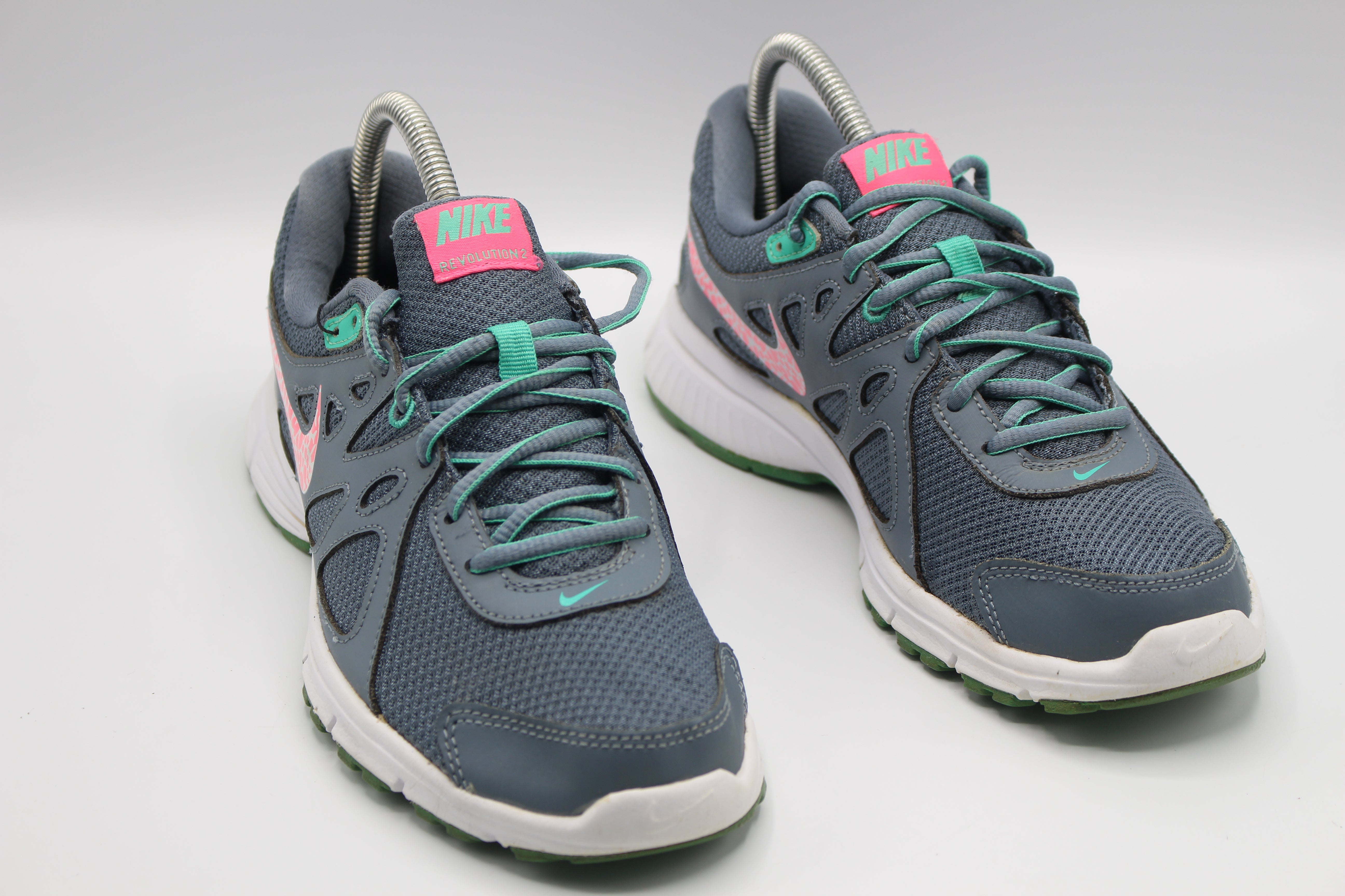 Nike 554900-409 Revolution 2 Athletic Women’s Shoes          EUR SIZE 39