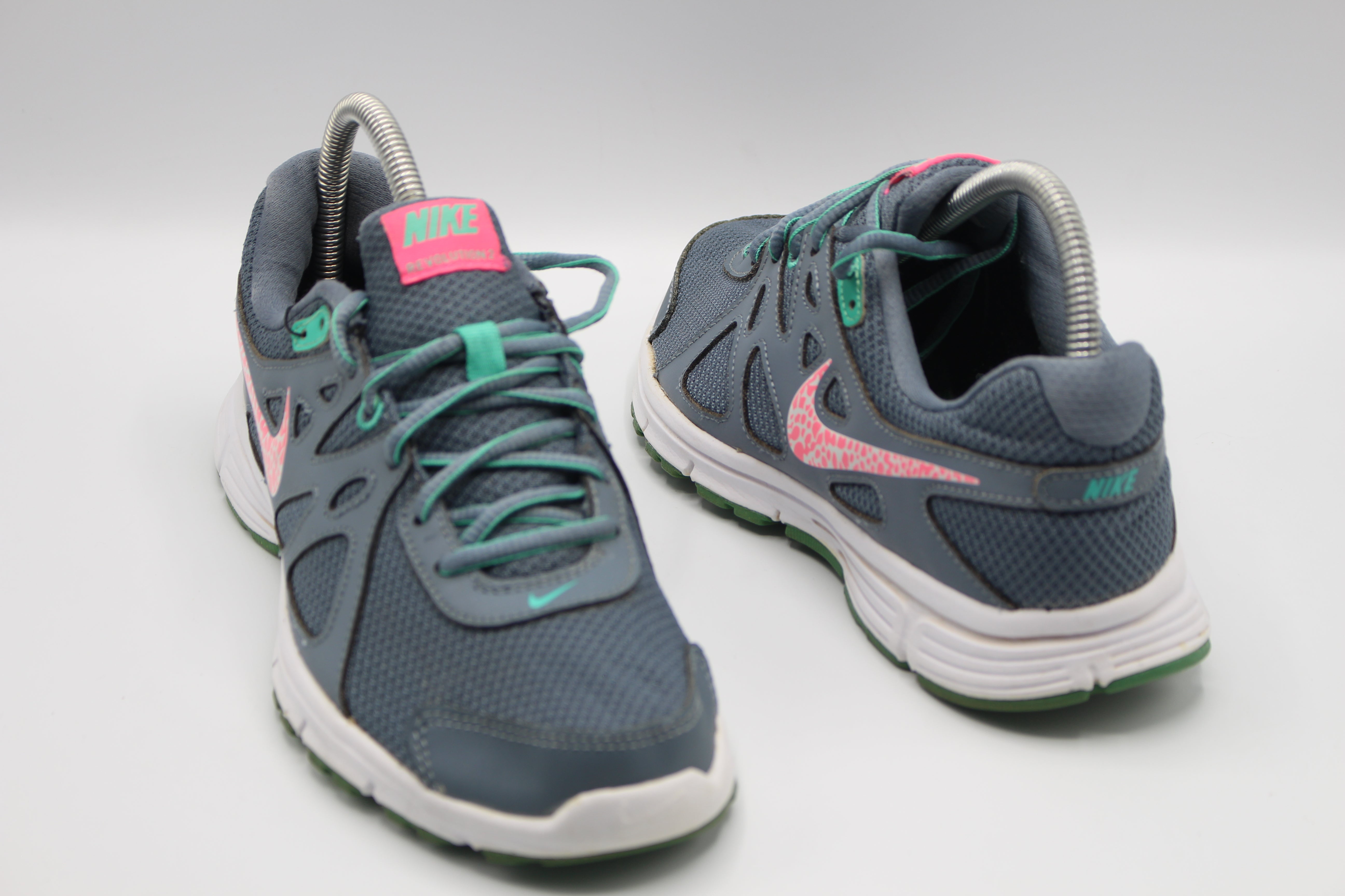 Nike 554900-409 Revolution 2 Athletic Women’s Shoes          EUR SIZE 39