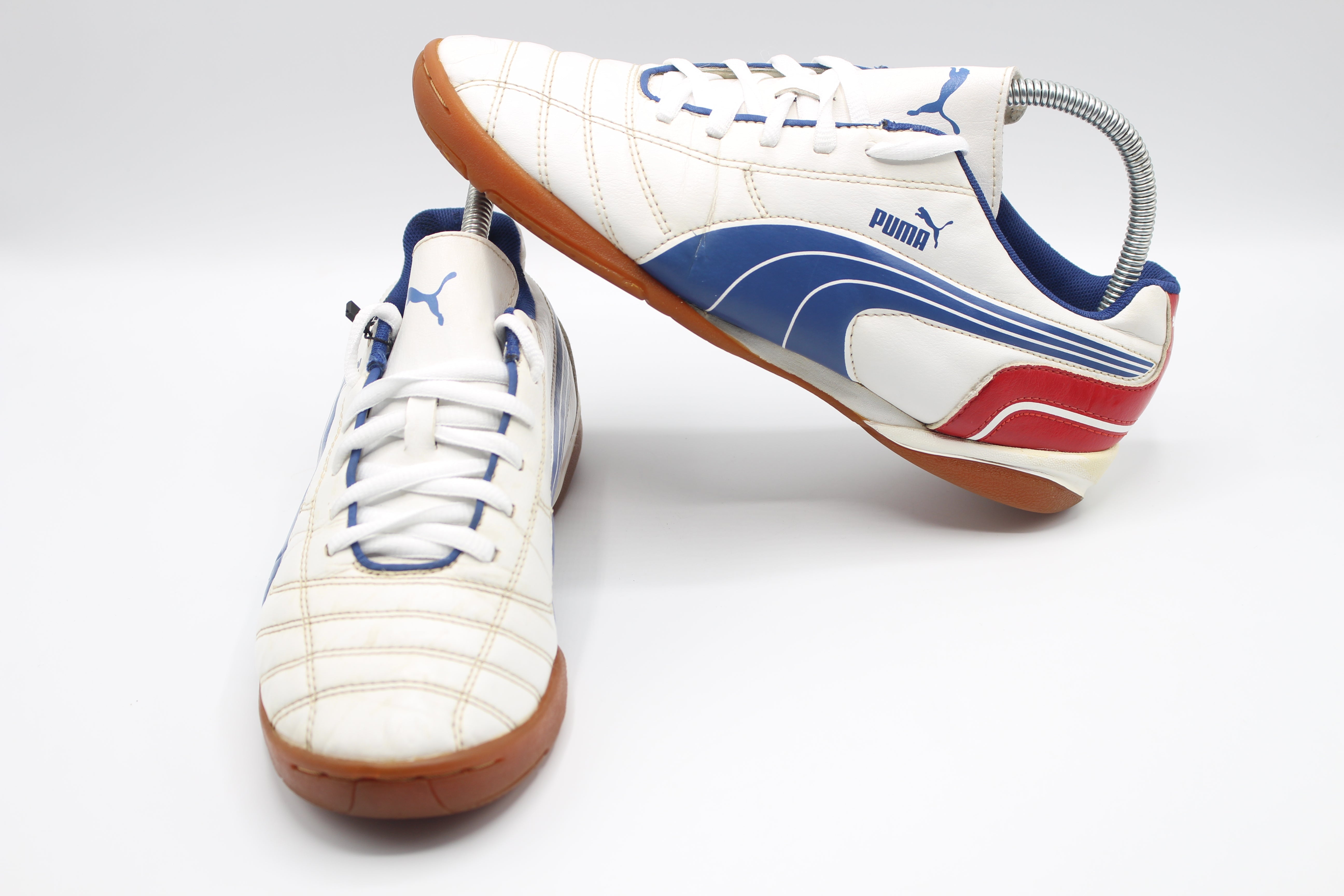 PUMA V6 11 IT JUNIOR                   EUR SIZE 39