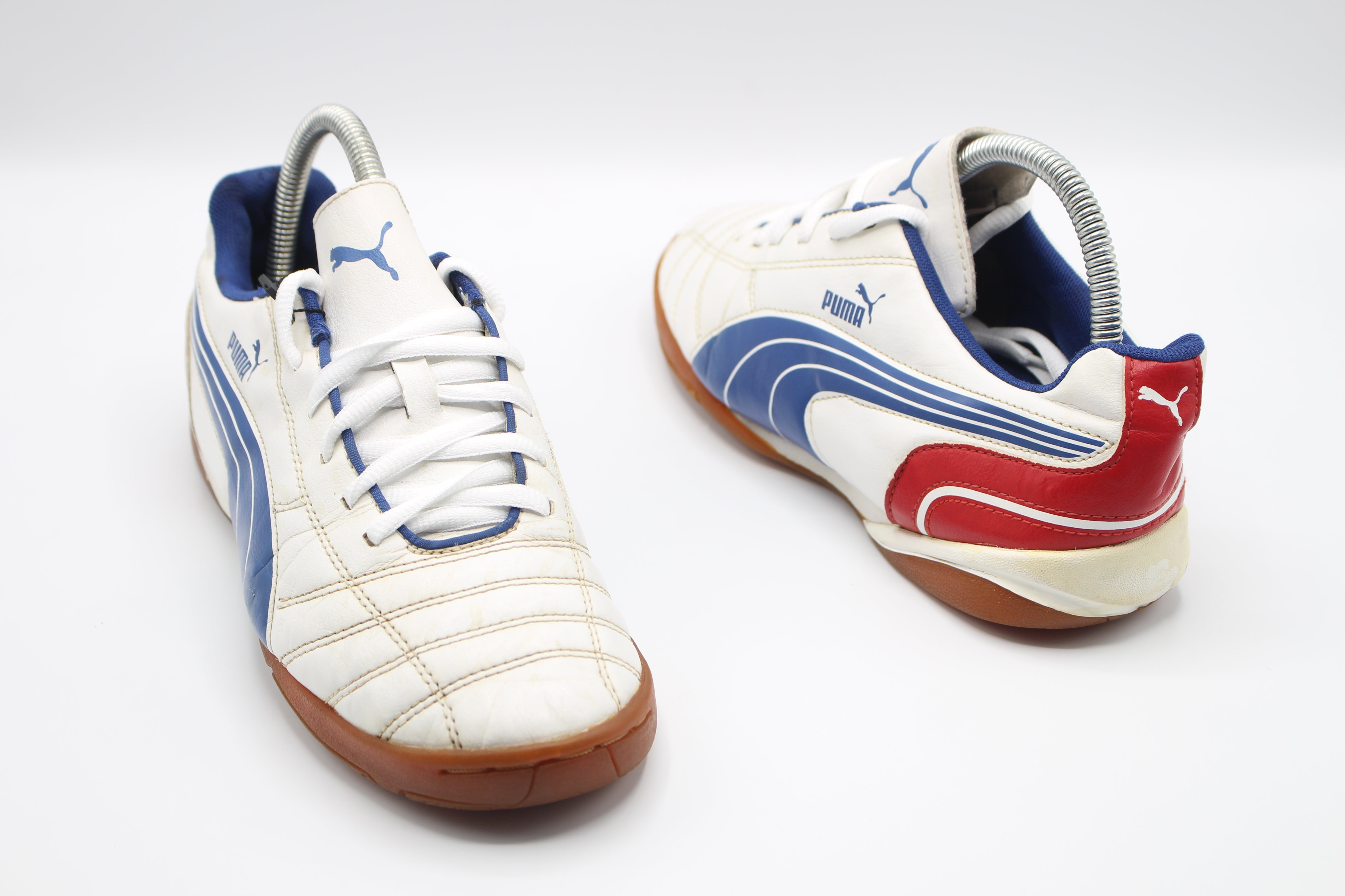 PUMA V6 11 IT JUNIOR                   EUR SIZE 39